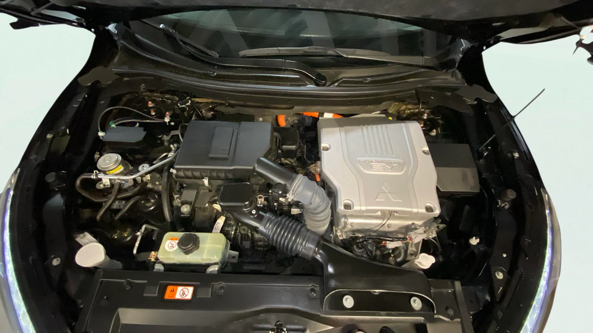 Mitsubishi Eclipse Cross 2.4 PHEV Kaiteki 4WD - foto 27