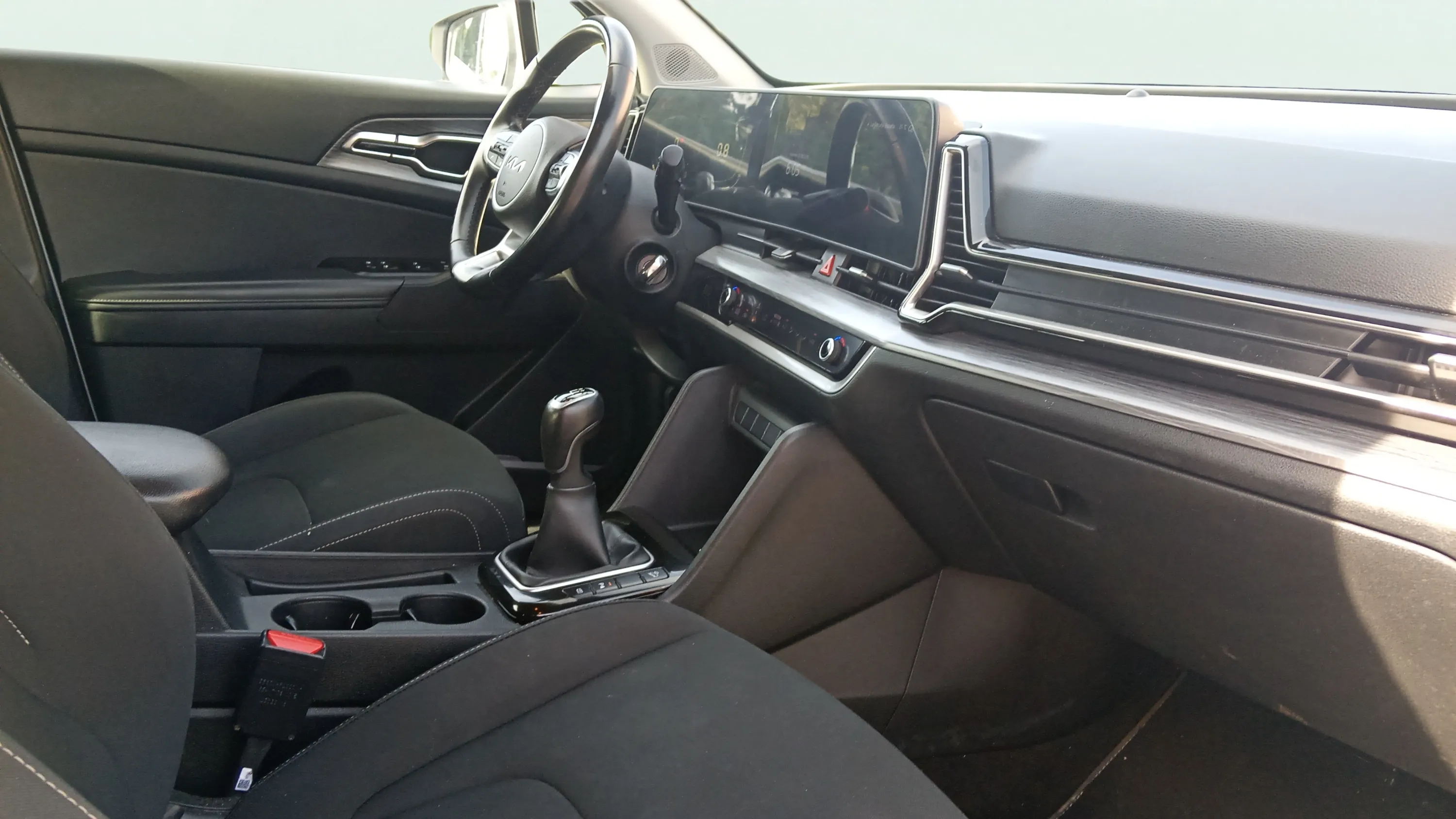 Kia Sportage 1.6 CRDi MHEV Business 4x2 - foto 13