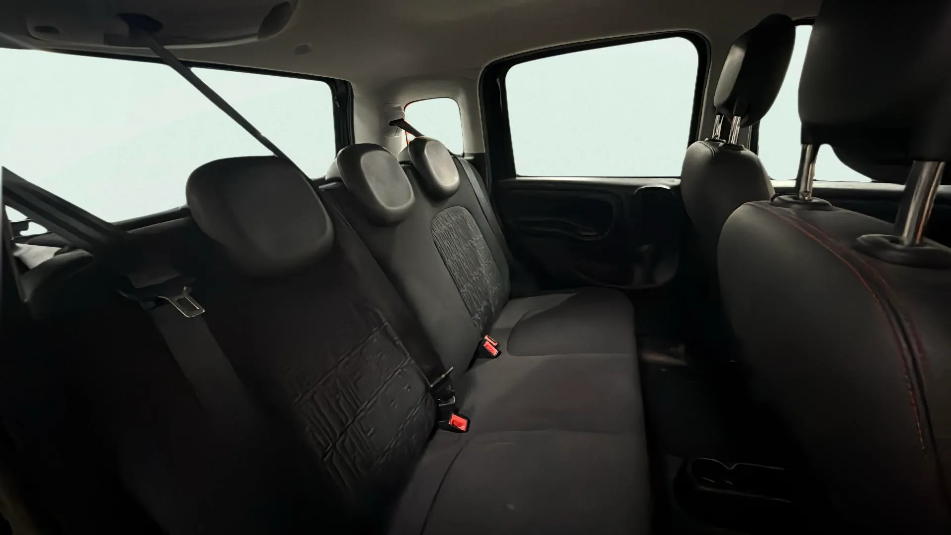 Fiat Panda Red 1.0 Hybrid - foto 12