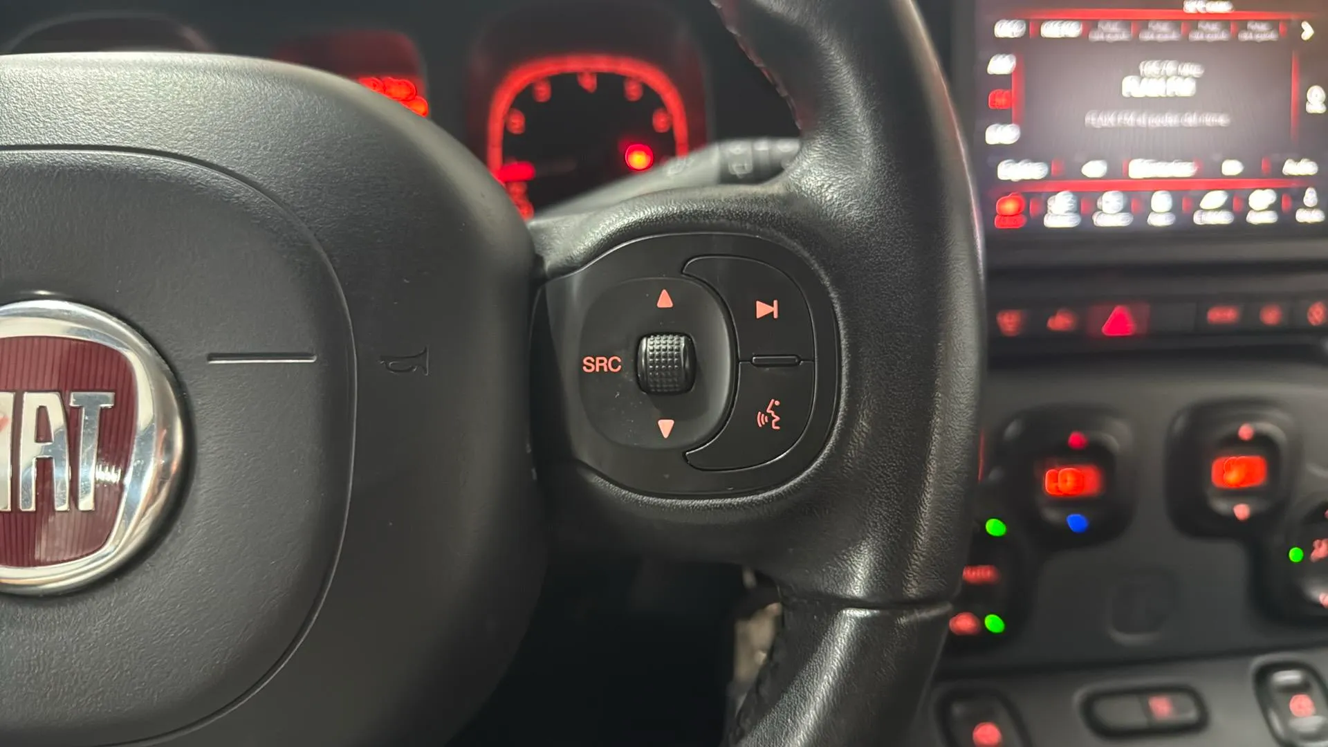 Fiat Panda Red 1.0 Hybrid - foto 20