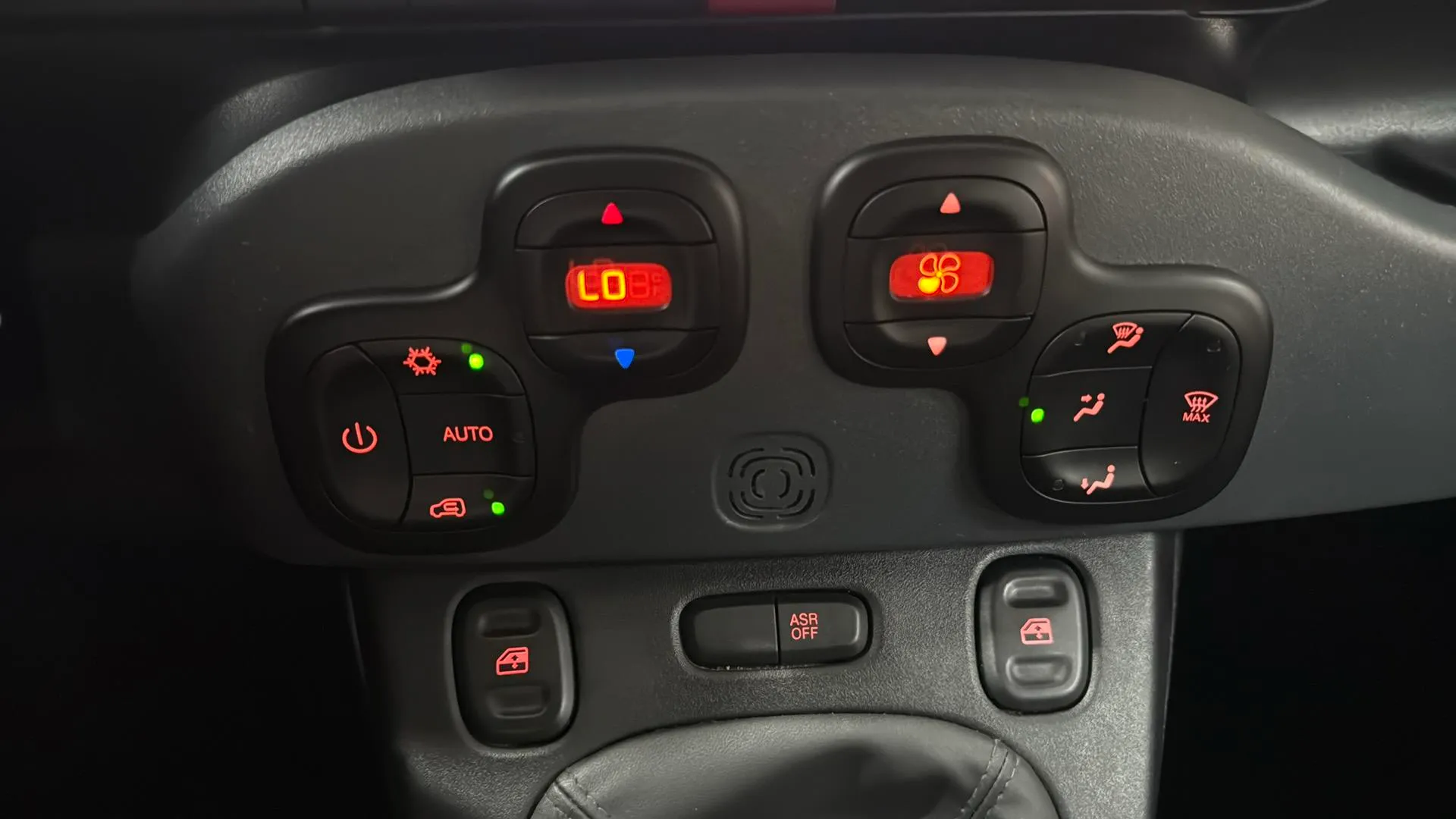 Fiat Panda Red 1.0 Hybrid - foto 18