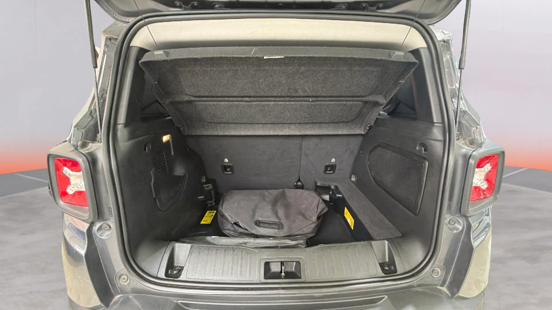 Jeep Renegade 4xe 1.3 PHEV Limited - foto 28