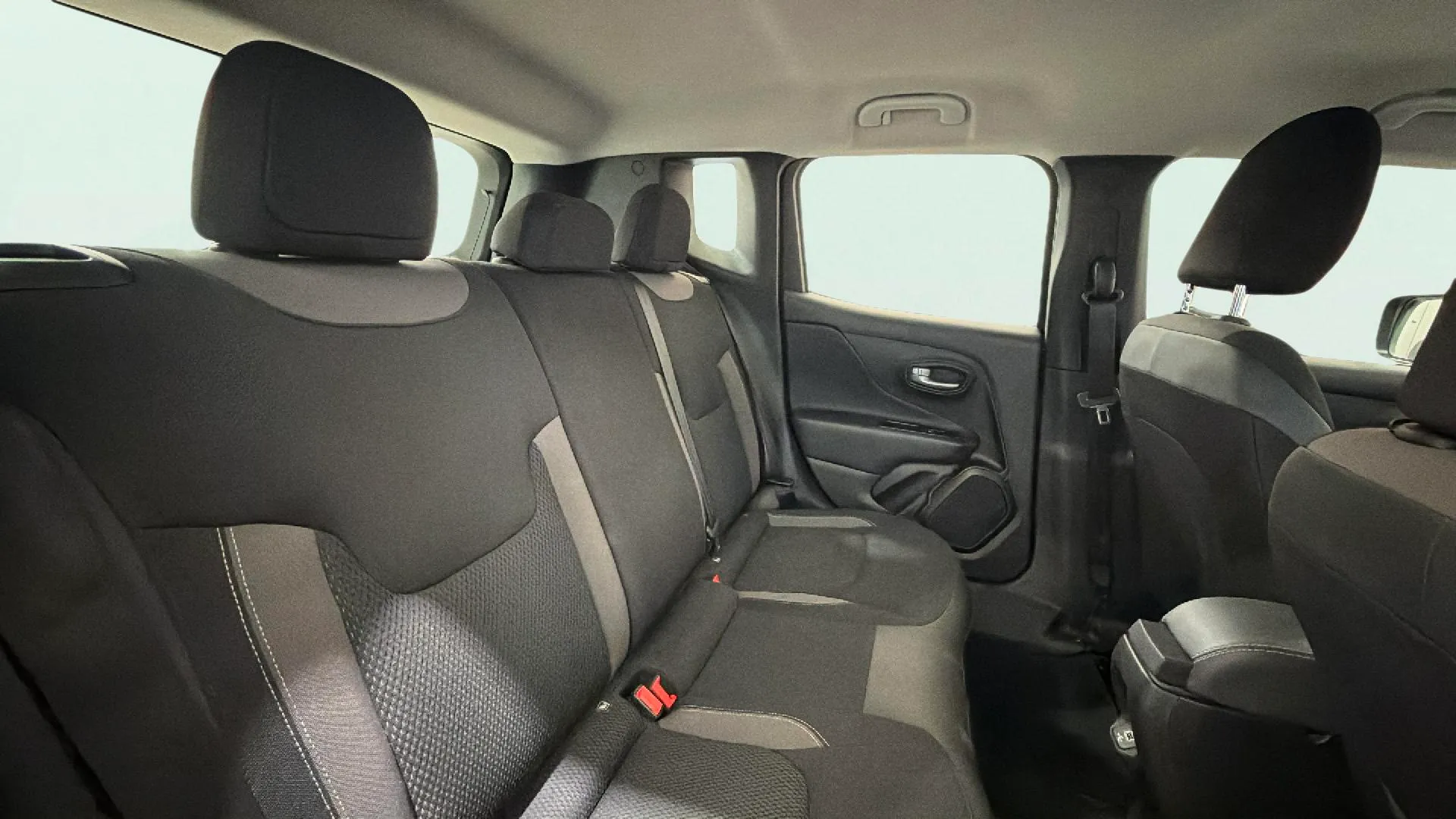 Jeep Renegade 4xe 1.3 PHEV Limited - foto 24