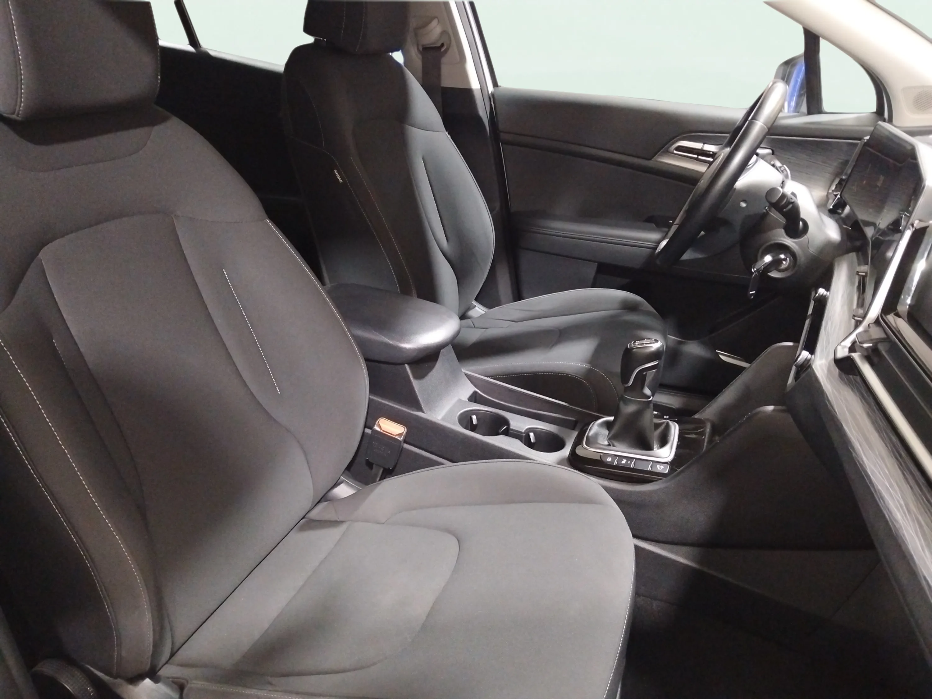 Kia Sportage 1.6 CRDi MHEV Business 4x2 - foto 13