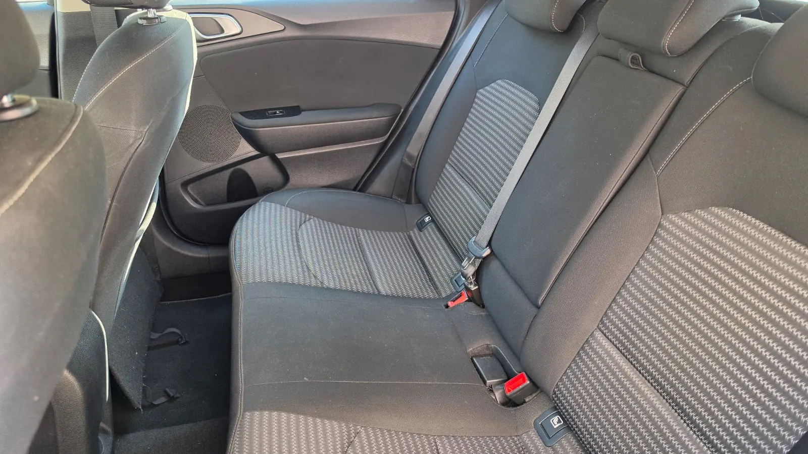Kia Ceed 1.6 MHEV iMT Drive - foto 16
