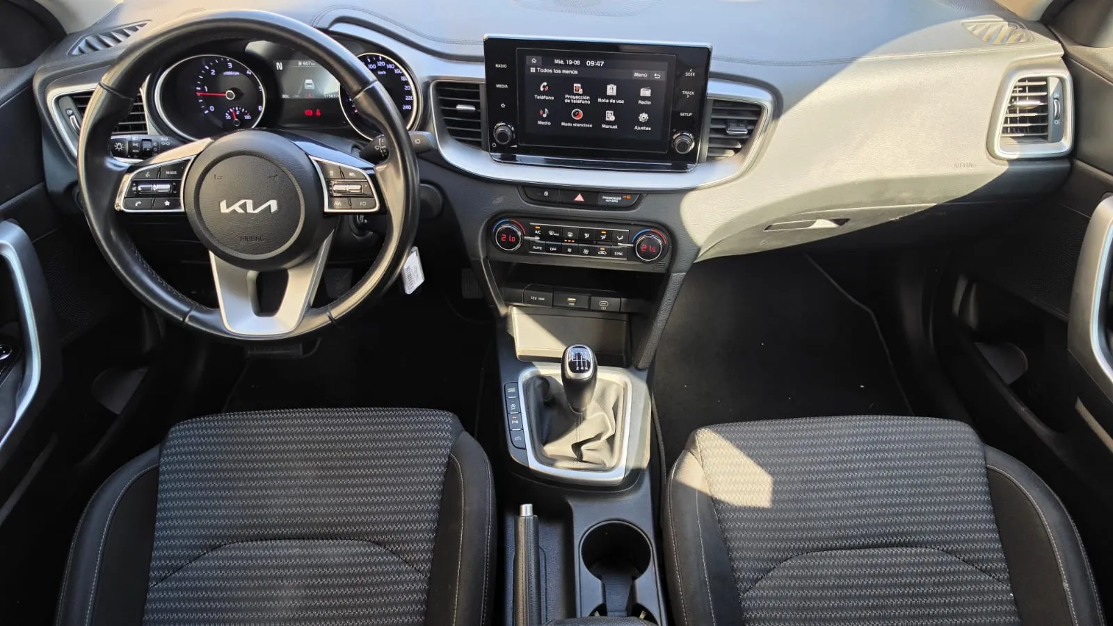 Kia Ceed 1.6 MHEV iMT Drive - foto 9