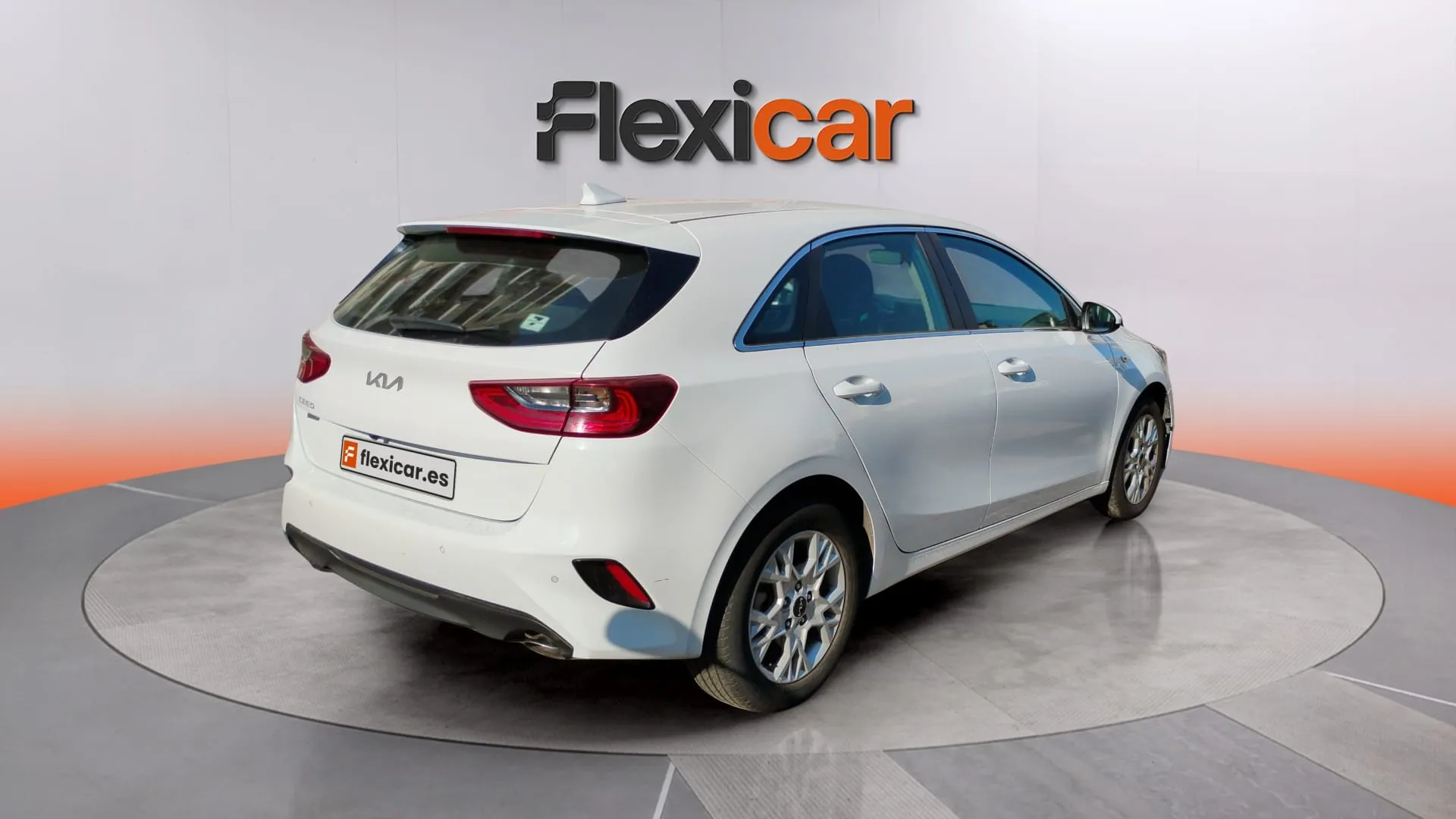 Kia Ceed 1.6 MHEV iMT Drive - foto 3