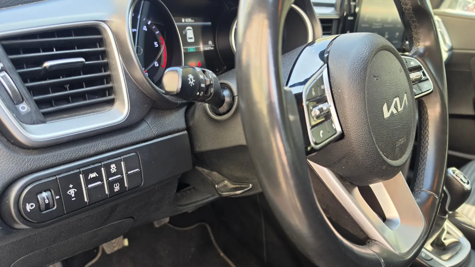 Kia Ceed 1.6 MHEV iMT Drive - foto 17