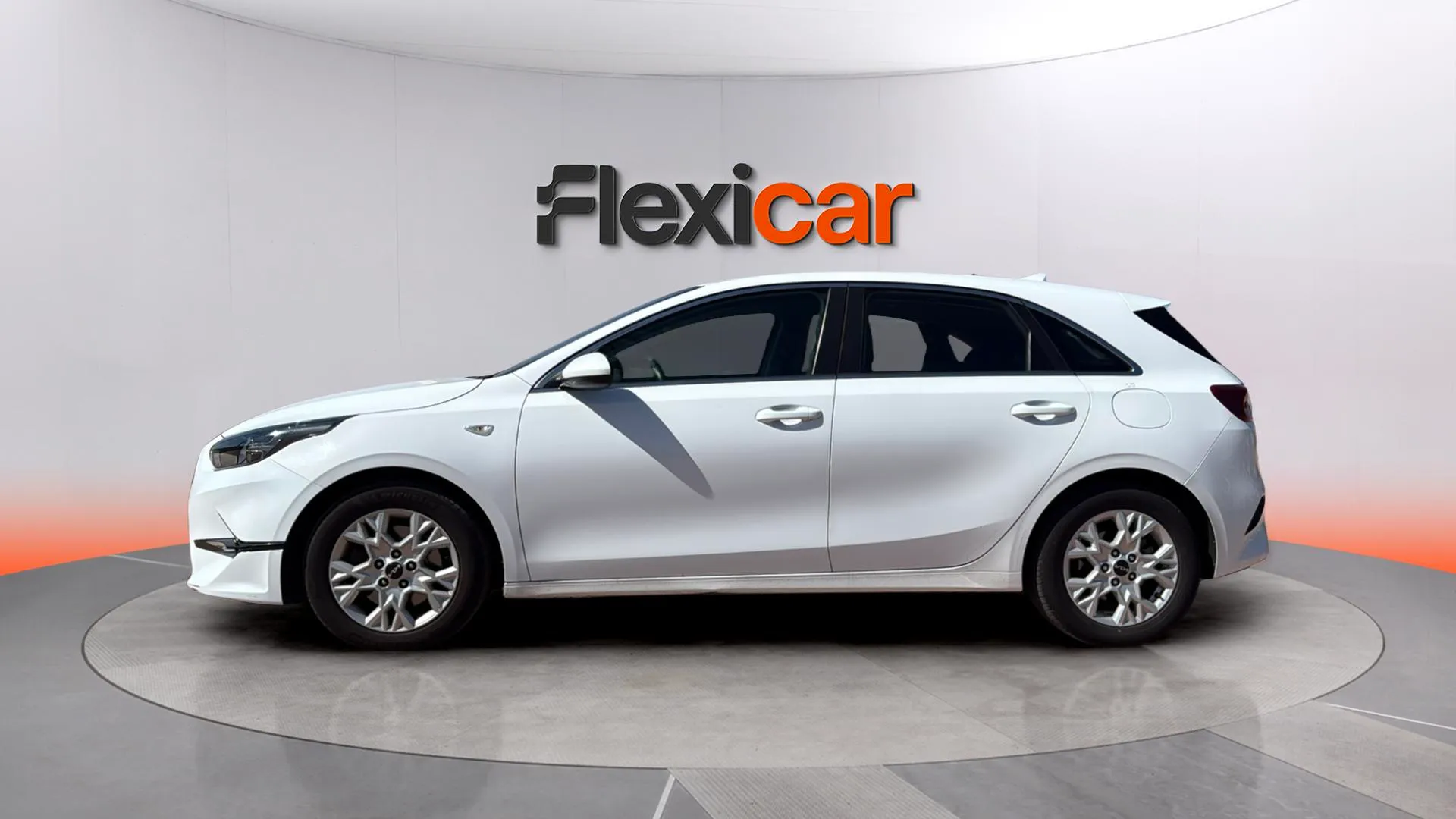 Kia Ceed 1.6 MHEV iMT Drive - foto 5