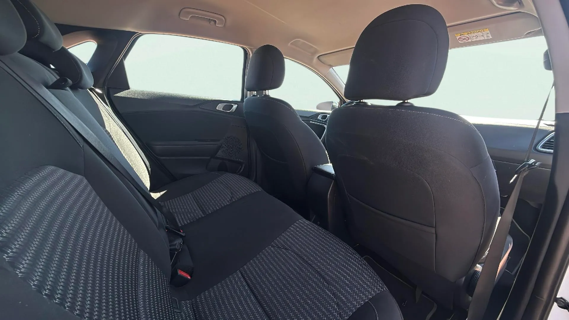 Kia Ceed 1.6 MHEV iMT Drive - foto 14