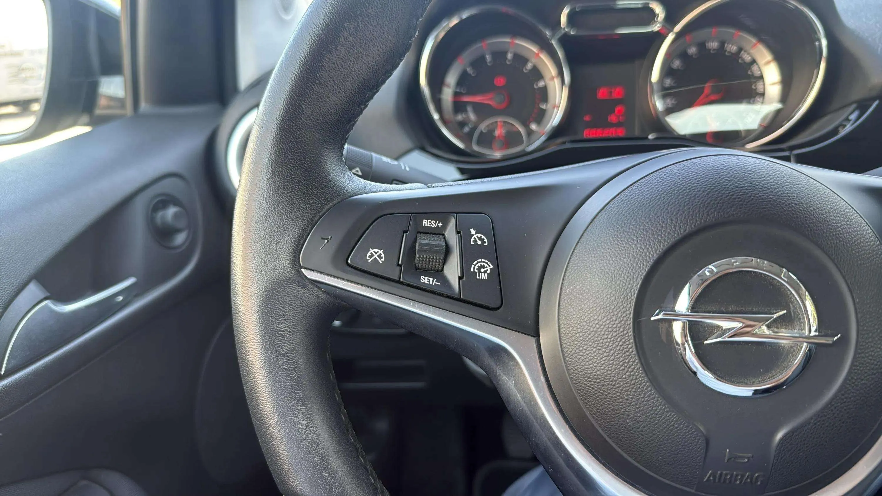 Opel Adam 1.4 XEL Glam - foto 18