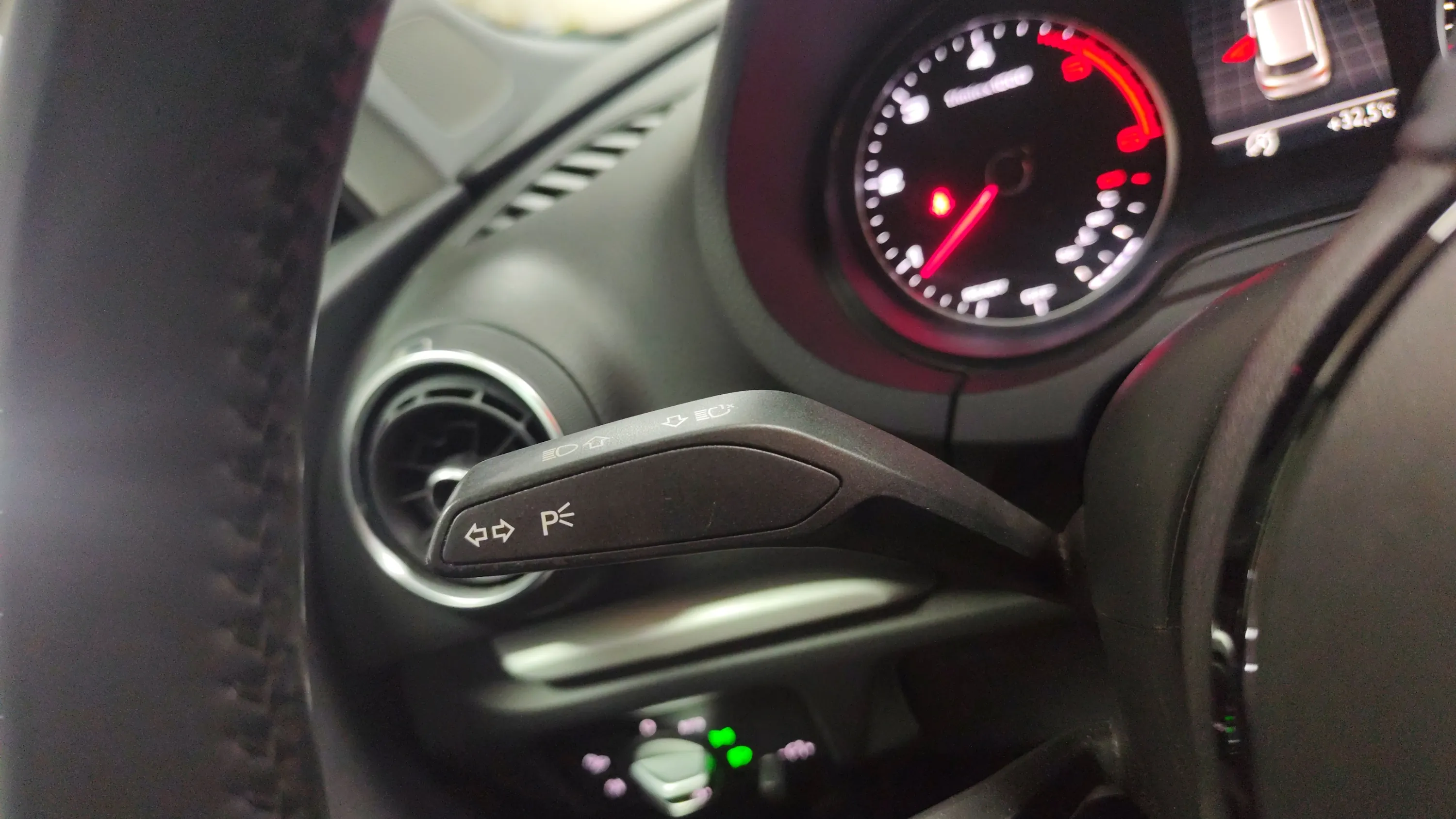 Audi A3 30 TDI Sportback - foto 16