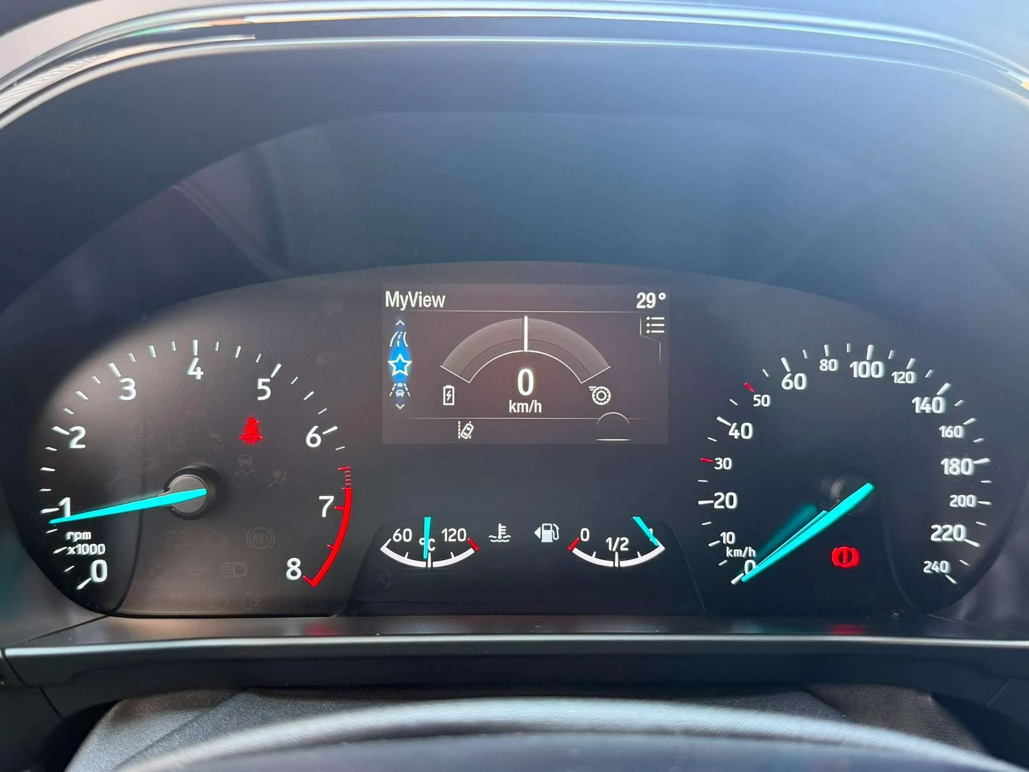 Ford Focus 1.0 EcoBoost MHEV ST-Line - foto 13