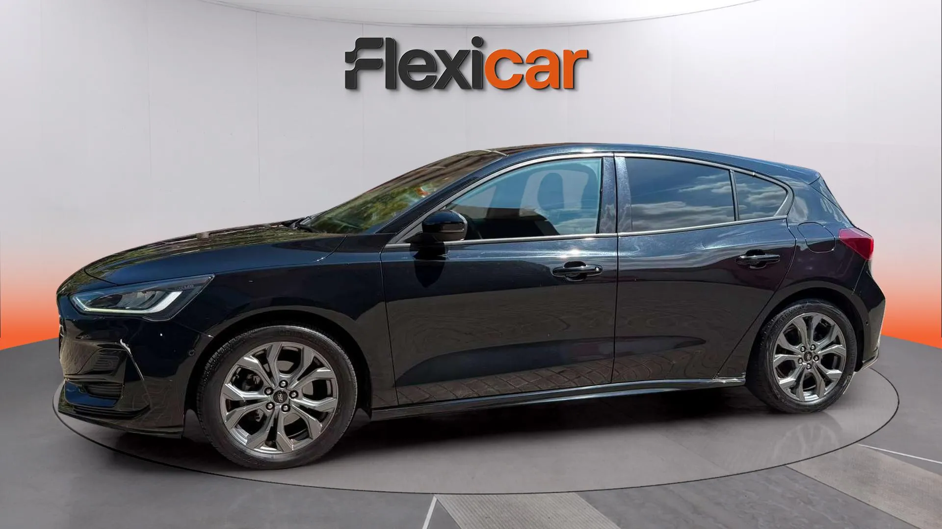 Ford Focus 1.0 EcoBoost MHEV ST-Line - foto 8