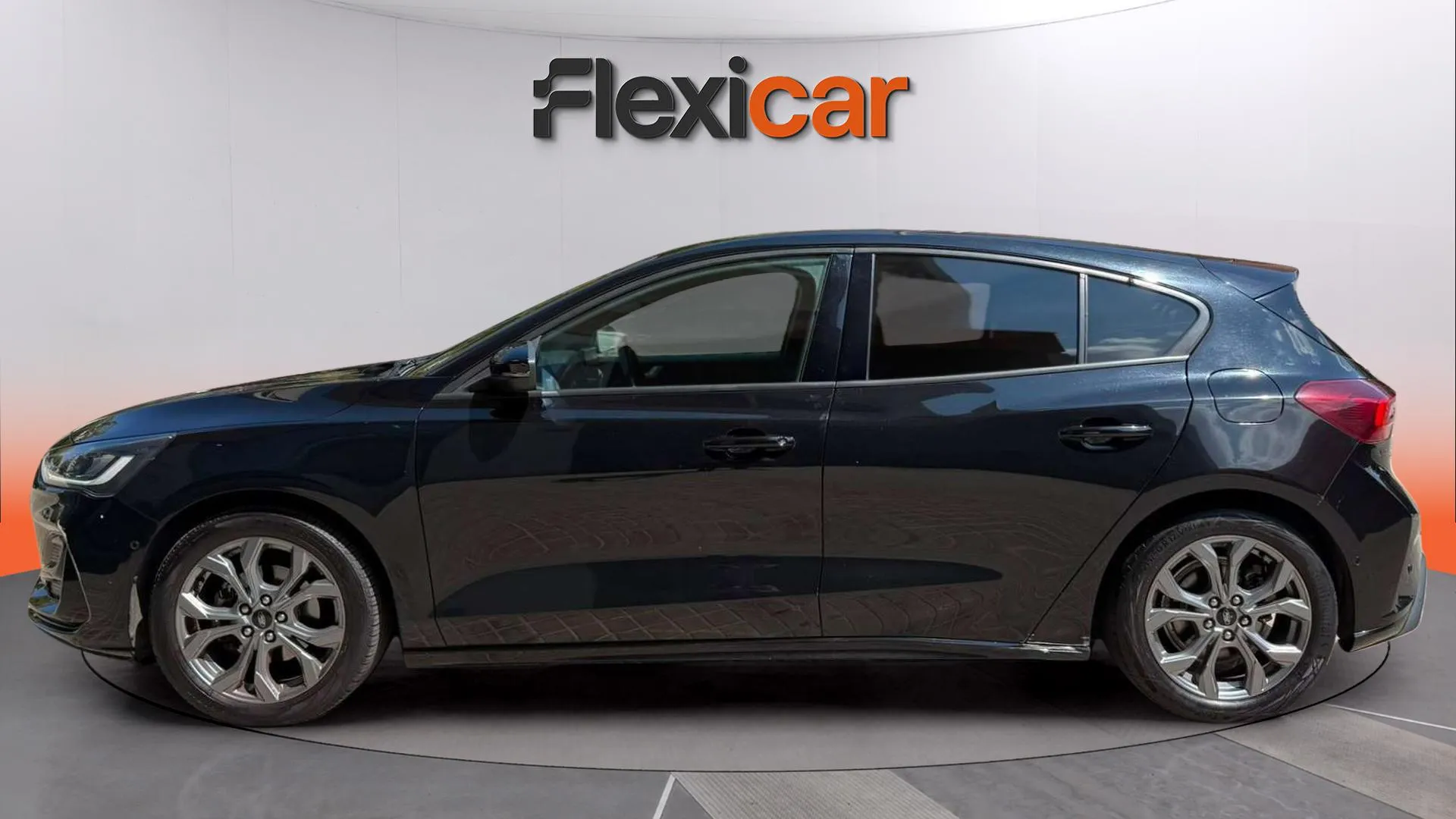 Ford Focus 1.0 EcoBoost MHEV ST-Line - foto 4