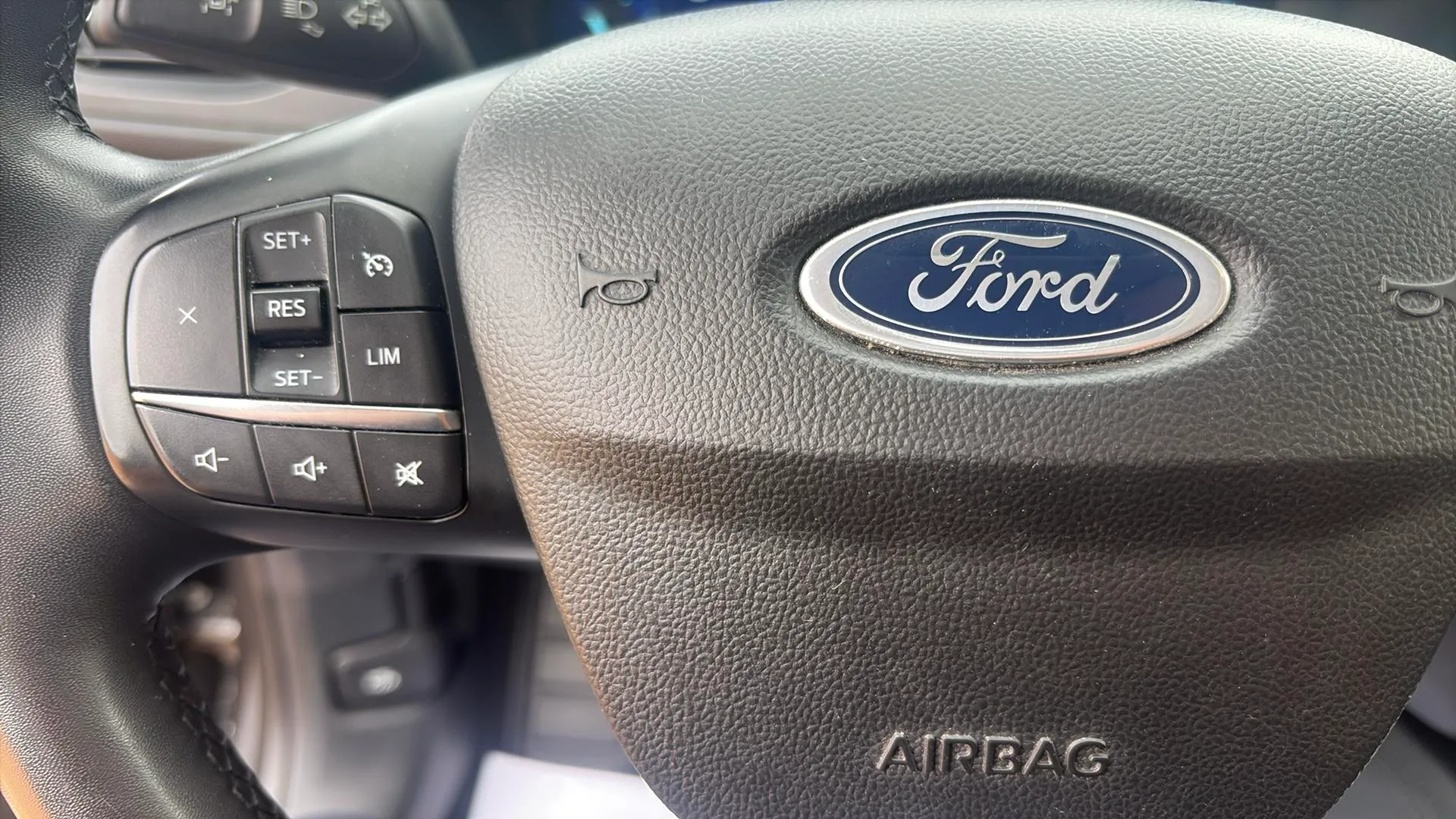 Ford Kuga Titanium 1.5T EcoBoost - foto 11