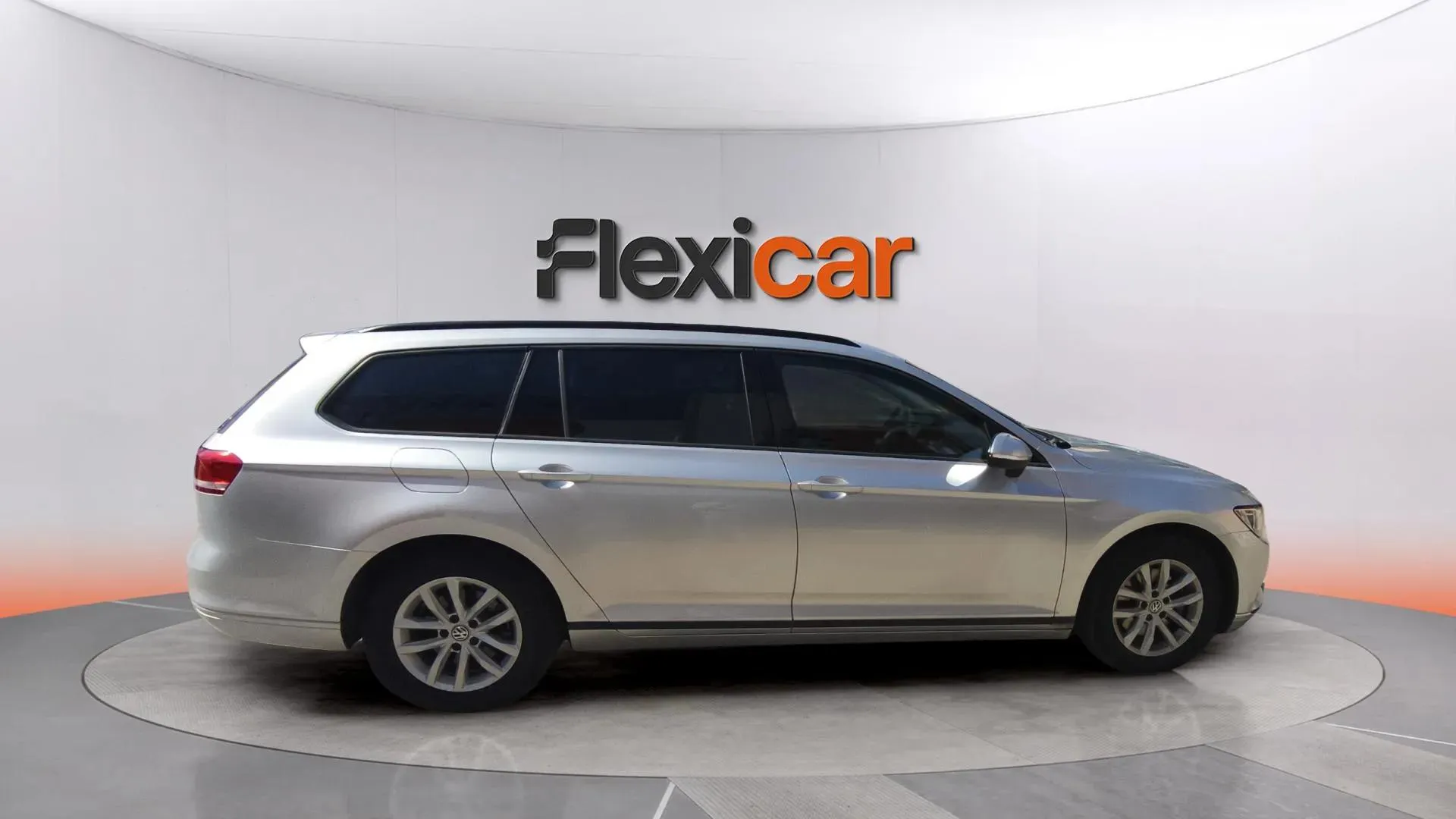 Volkswagen Passat Variant Advance 1.6 TDI BMT - foto 10