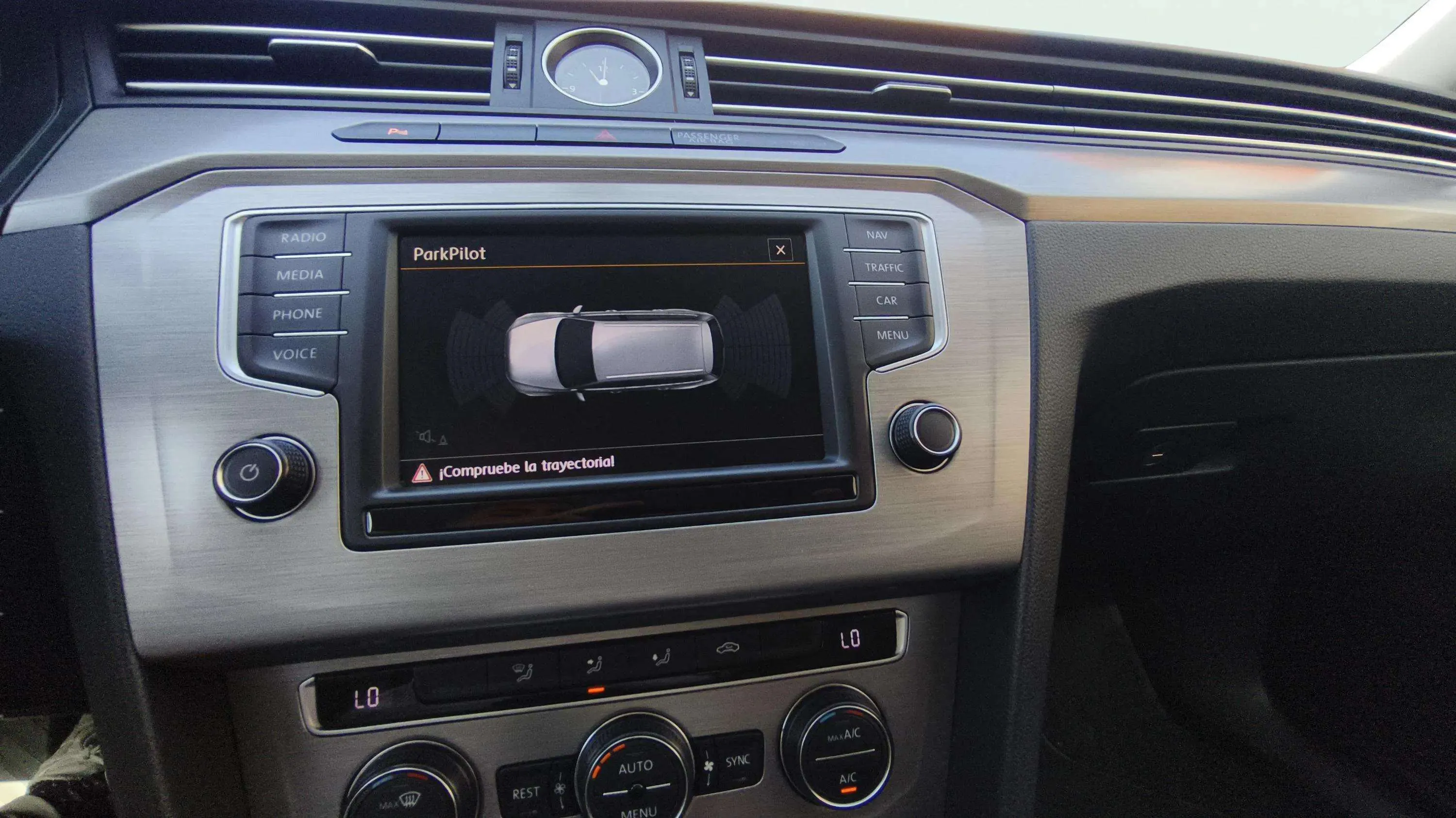 Volkswagen Passat Variant Advance 1.6 TDI BMT - foto 26