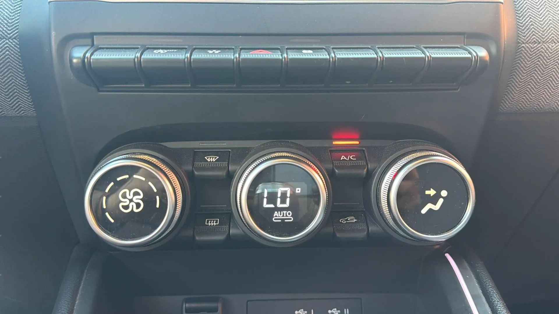 Renault Clio Techno TCe 90 - foto 17
