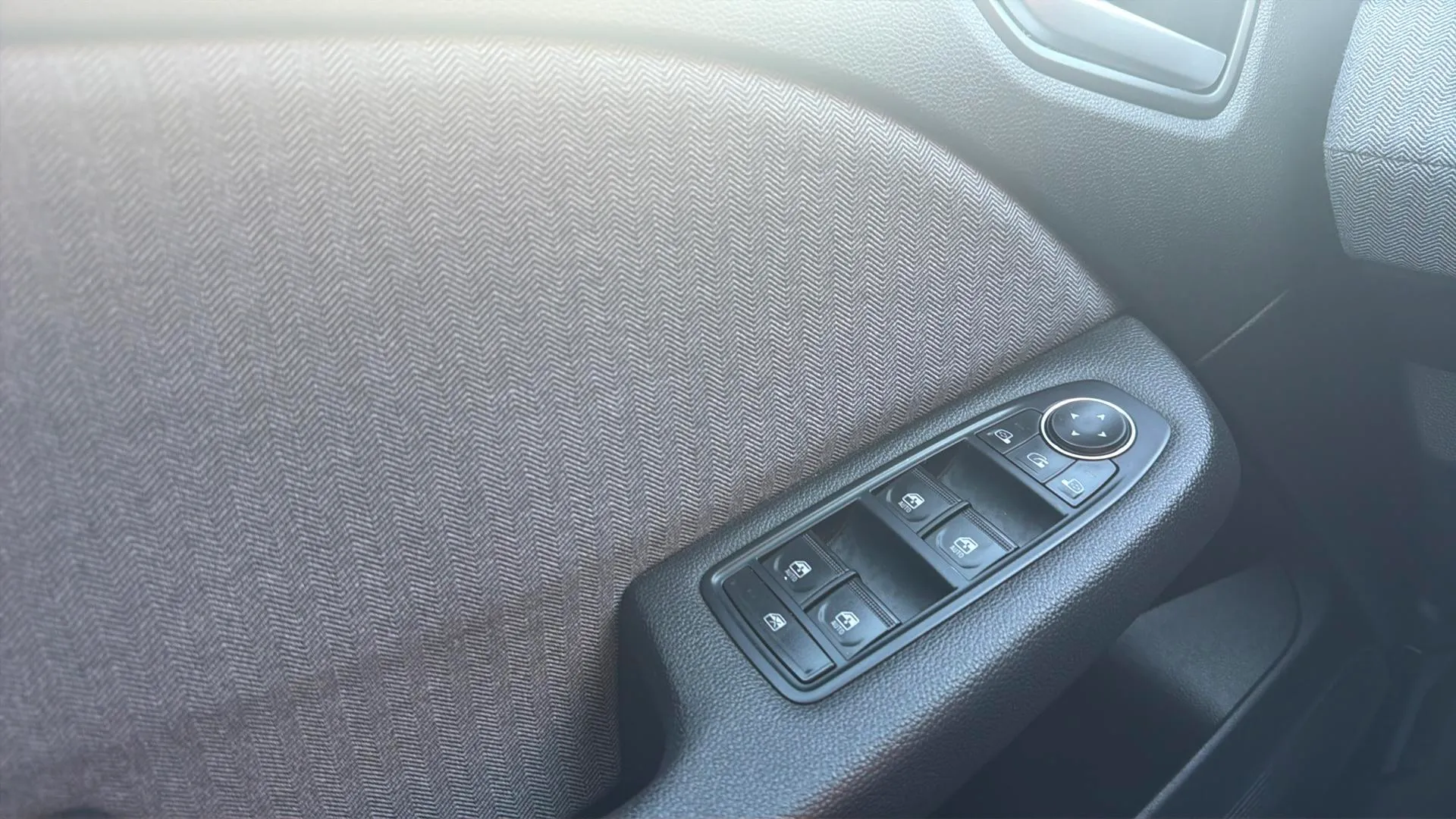 Renault Clio Techno TCe 90 - foto 18