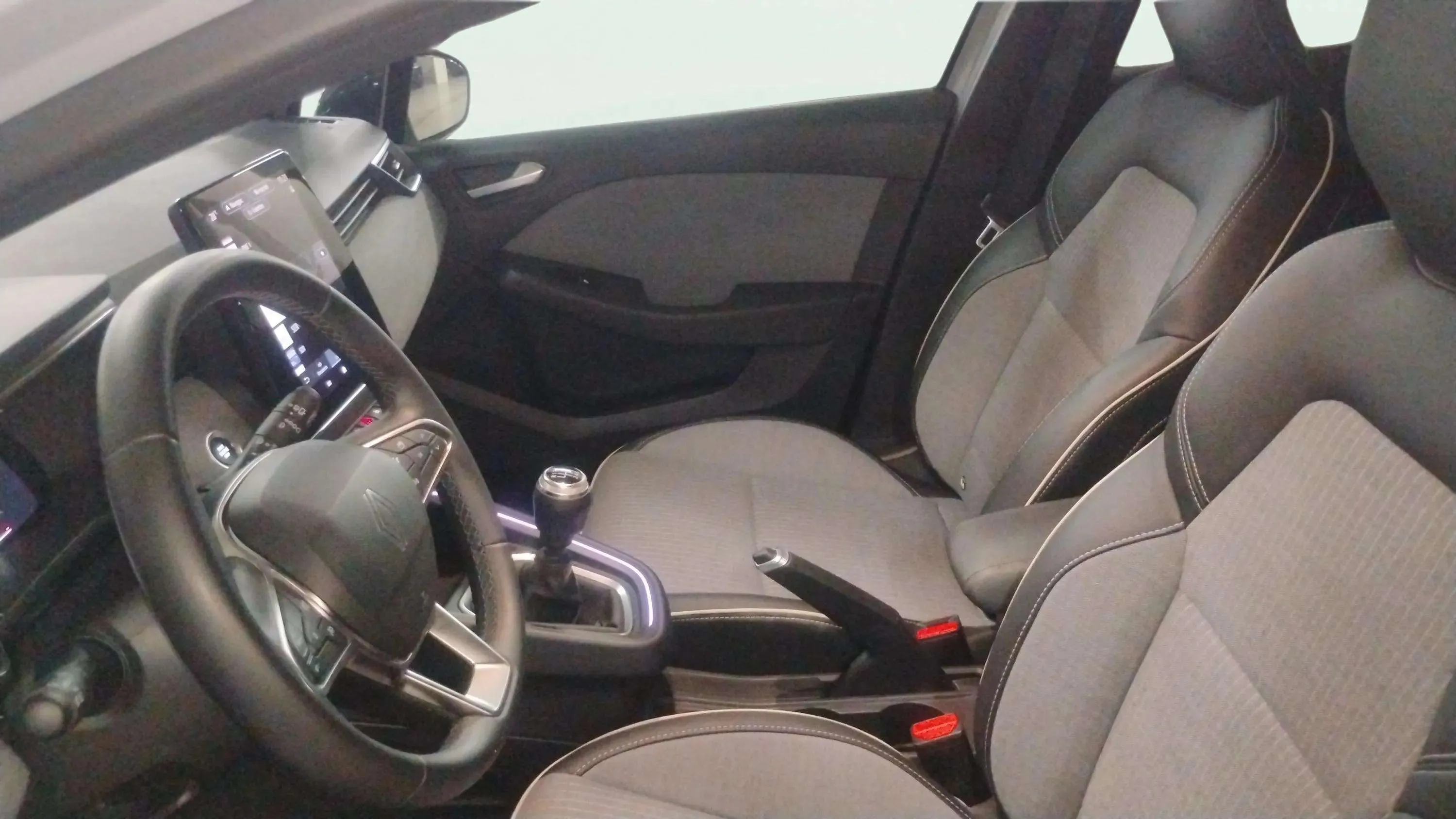 Renault Clio Techno TCe 90 - foto 7
