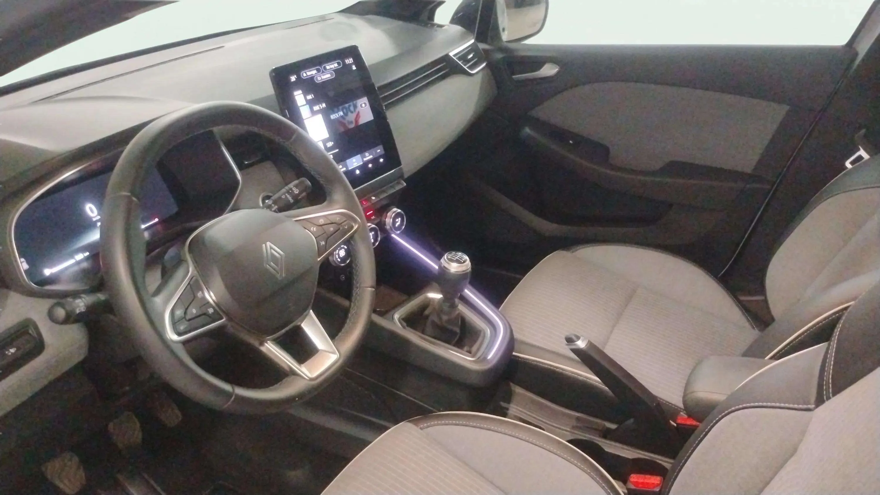 Renault Clio Techno TCe 90 - foto 6