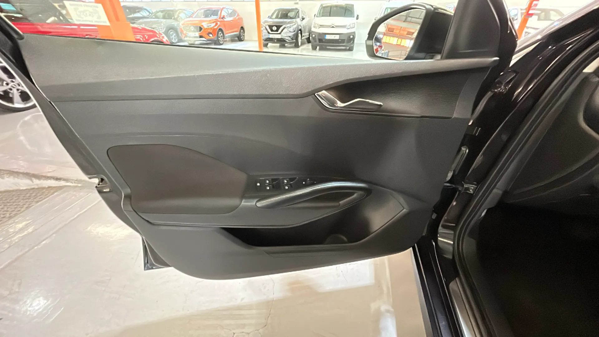 Škoda Fabia 1.0 TSI DSG Selection - foto 23