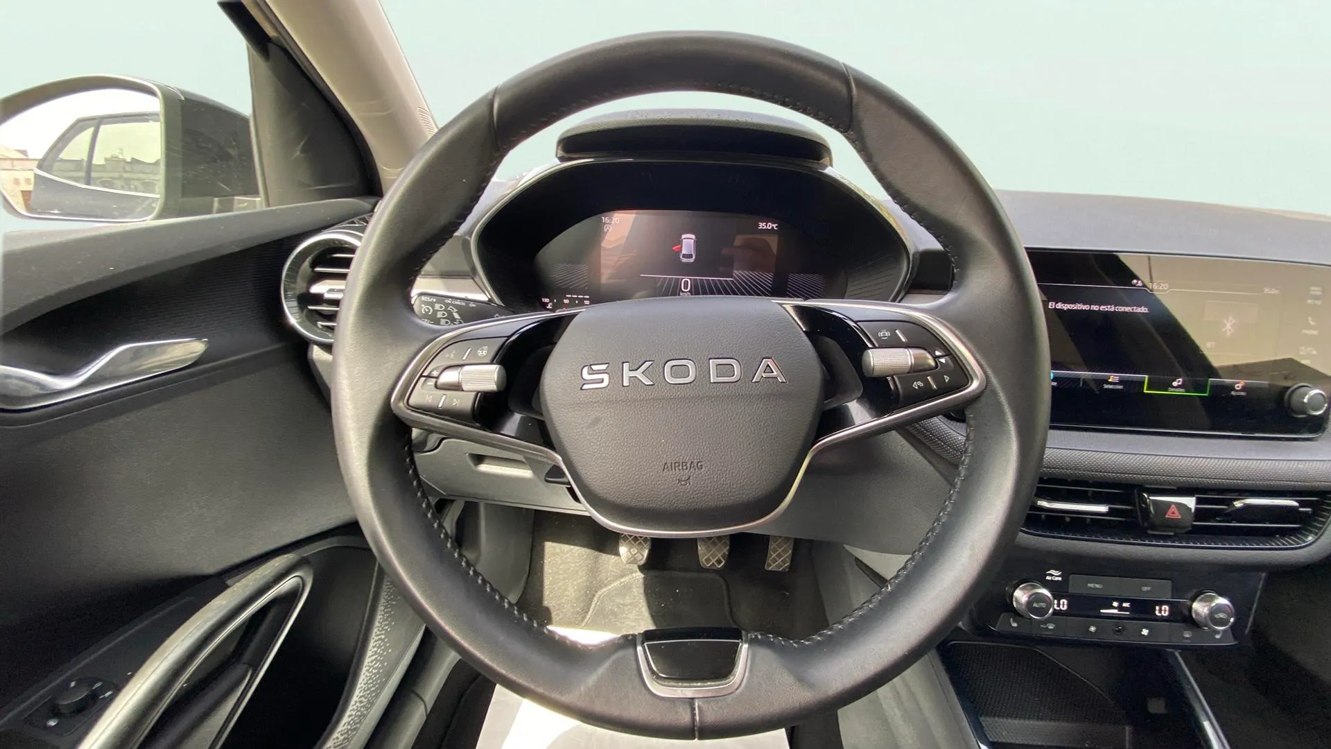 Škoda Fabia 1.0 TSI Selection - foto 11