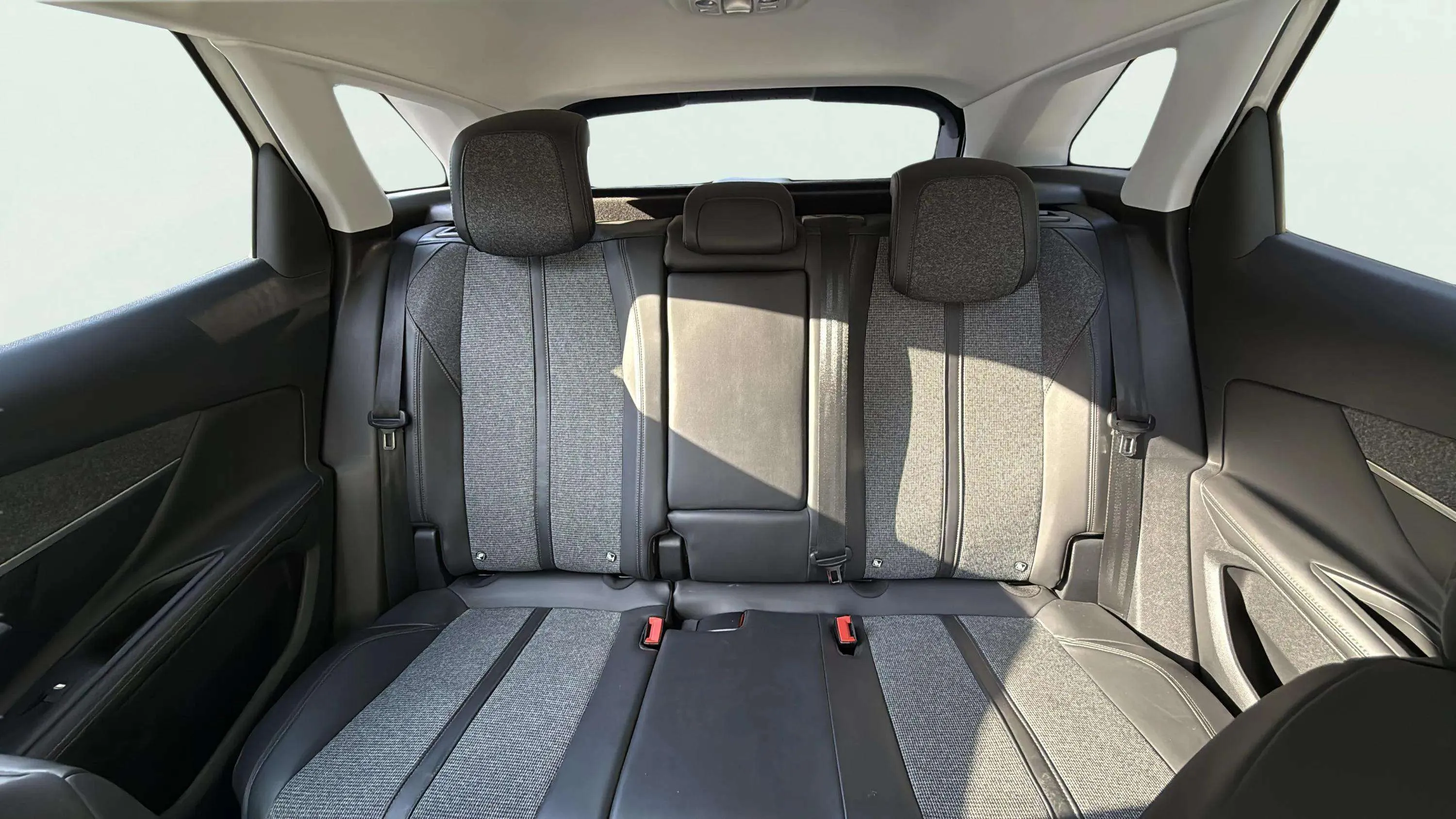 Peugeot 3008 1.5L BlueHDi Active - foto 18