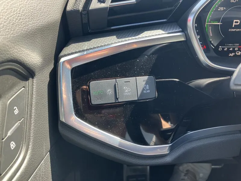 Audi Q3 45 TFSI e S line 1.4 TFSI - foto 30