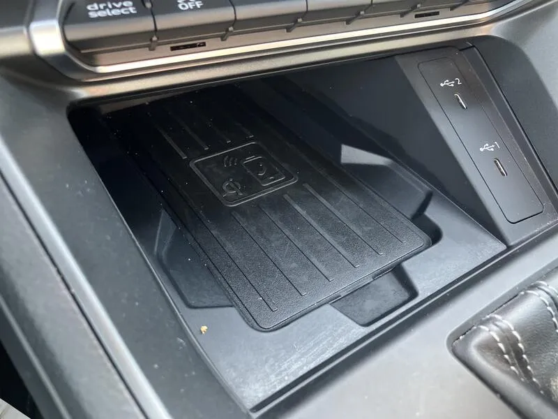 Audi Q3 45 TFSI e S line 1.4 TFSI - foto 38