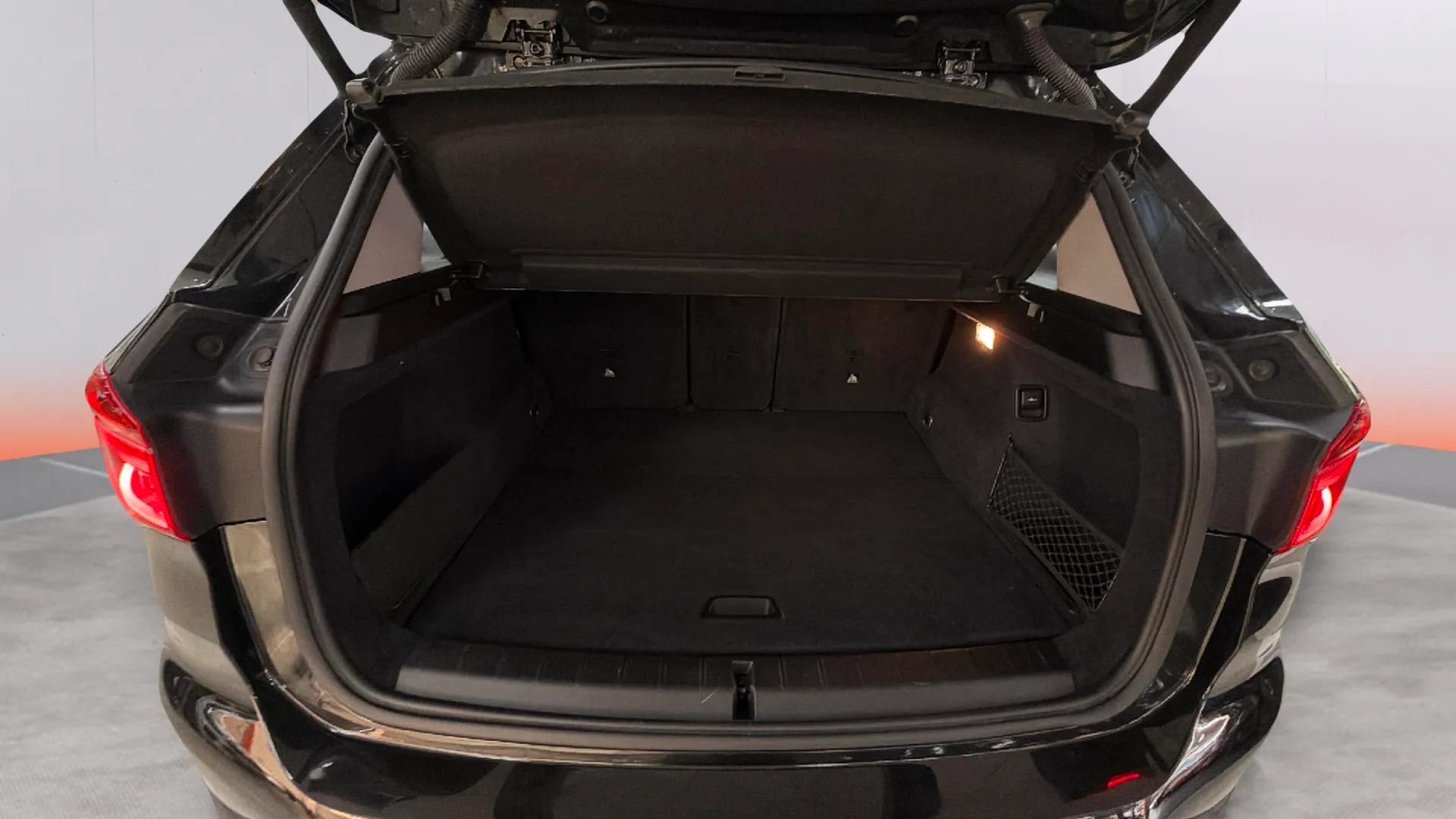 BMW X1 sDrive18d - foto 9