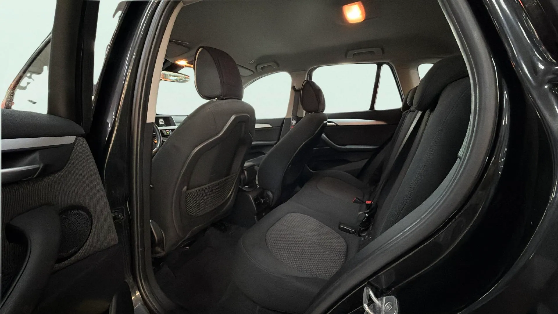 BMW X1 sDrive18d - foto 13