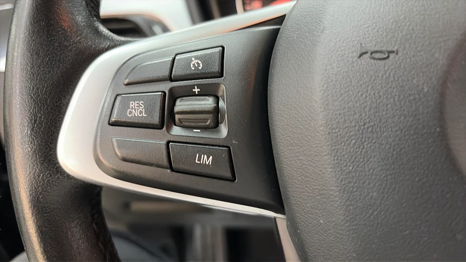 BMW X1 sDrive18d - foto 23