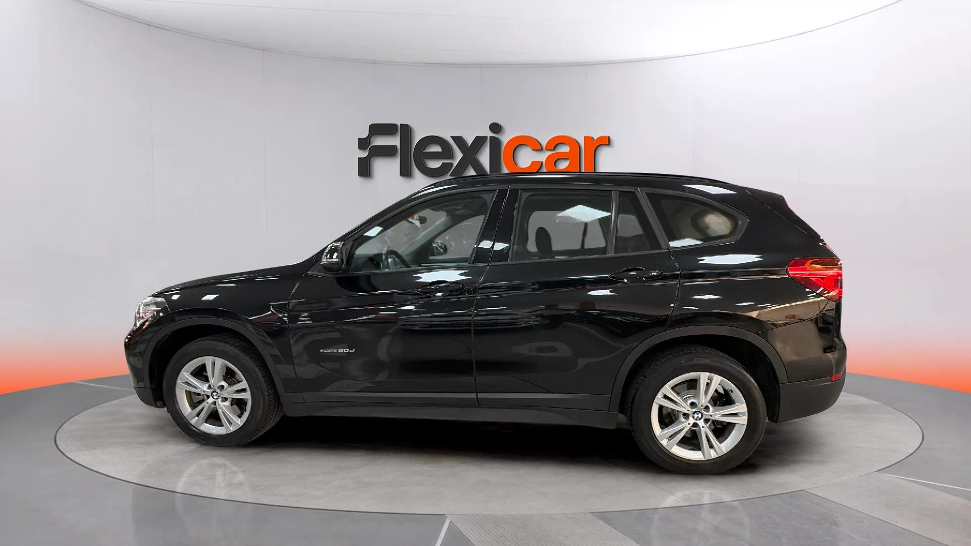 BMW X1 sDrive18d - foto 6