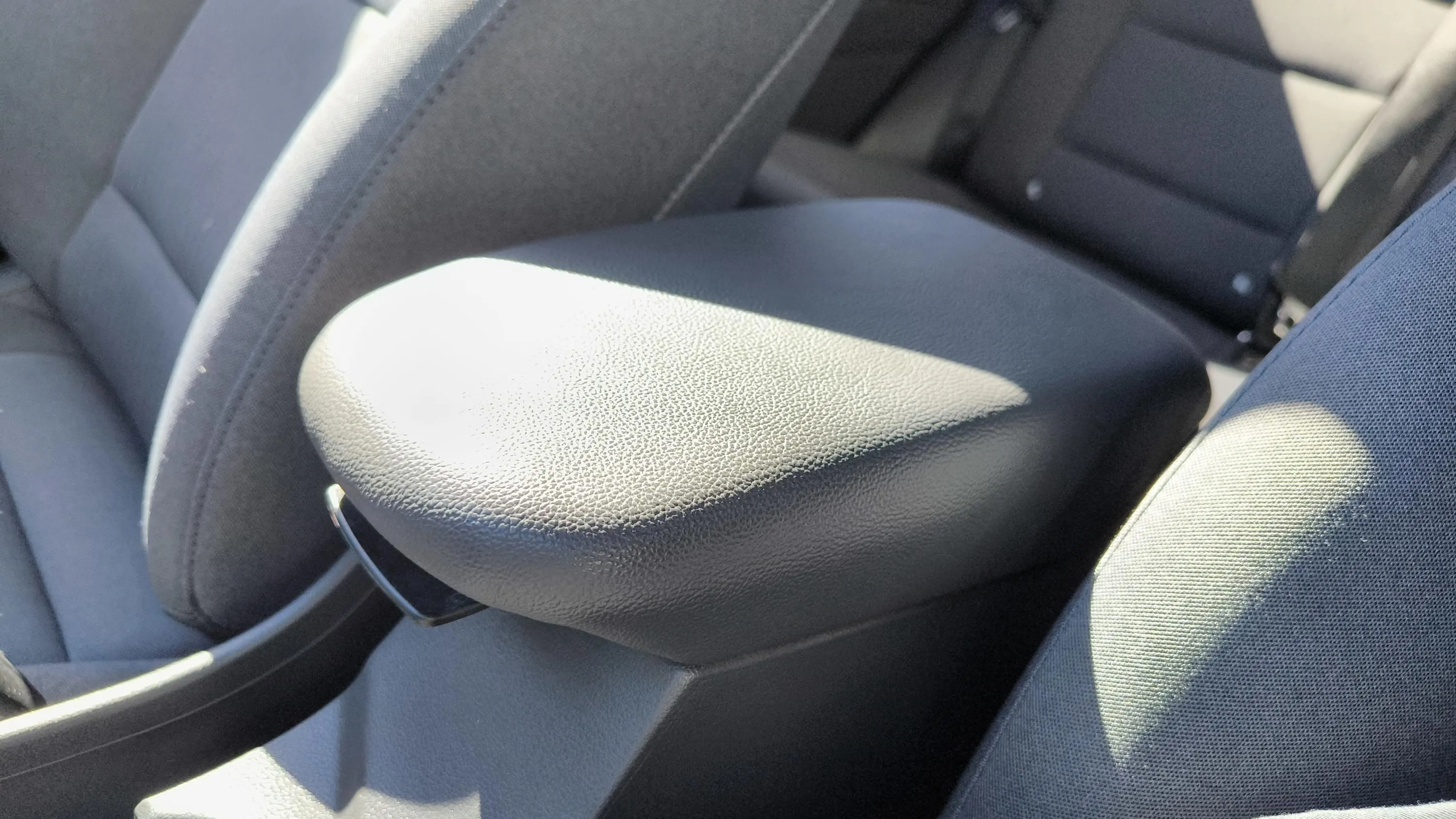 Hyundai Ioniq 1.6 GDI HEV Tecno DCT - foto 30