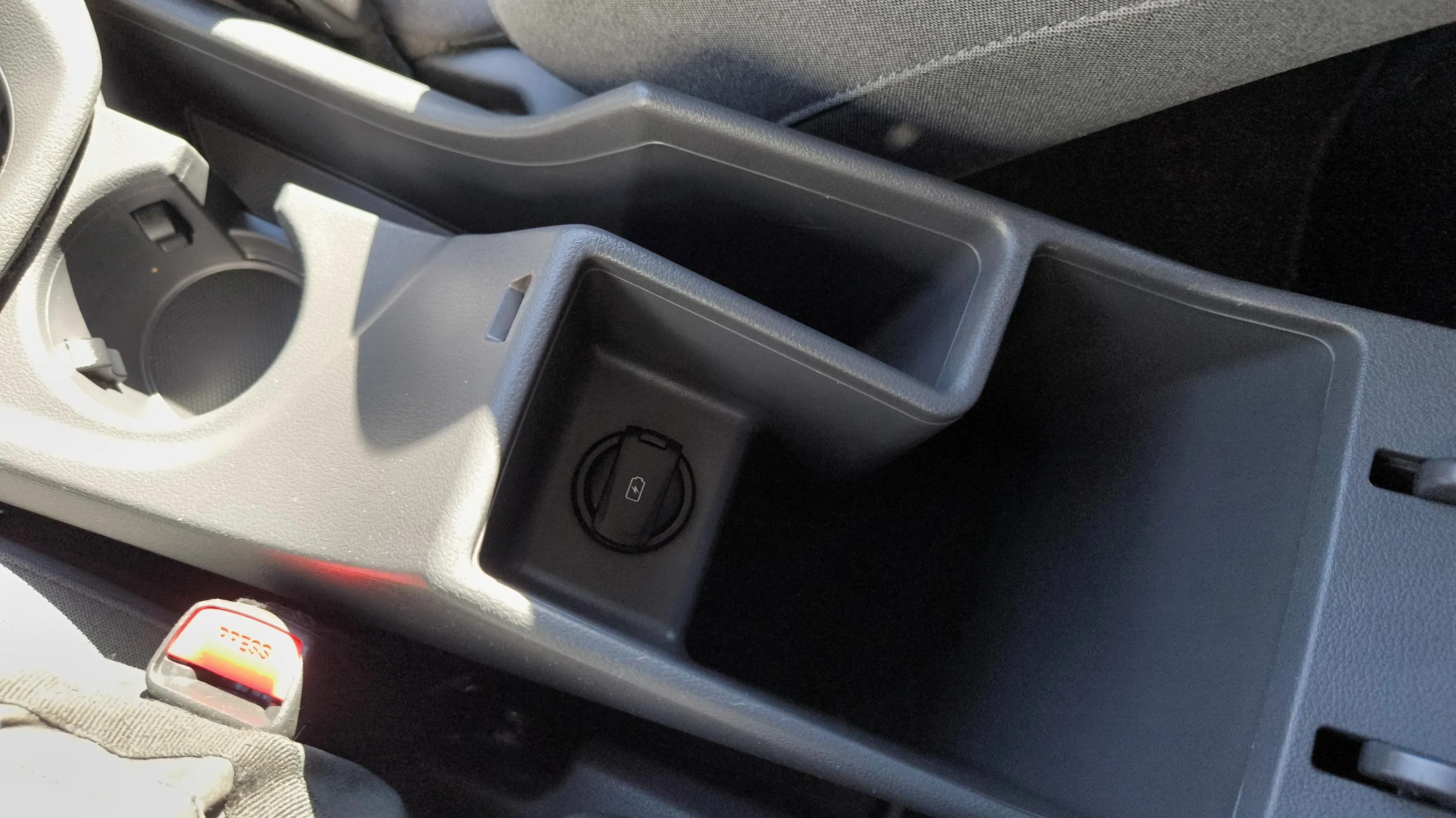 Hyundai Ioniq 1.6 GDI HEV Tecno DCT - foto 32