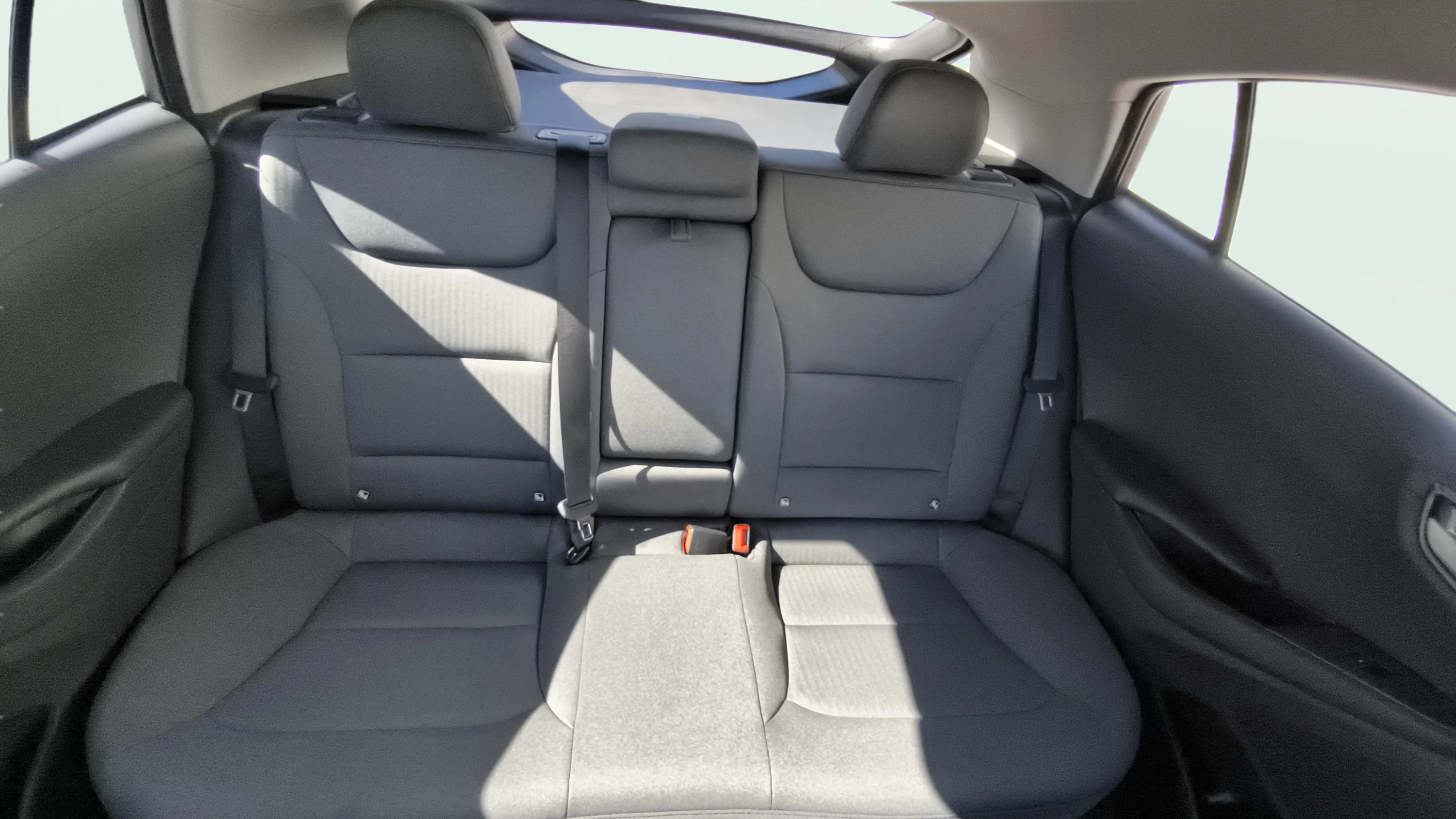 Hyundai Ioniq 1.6 GDI HEV Tecno DCT - foto 13