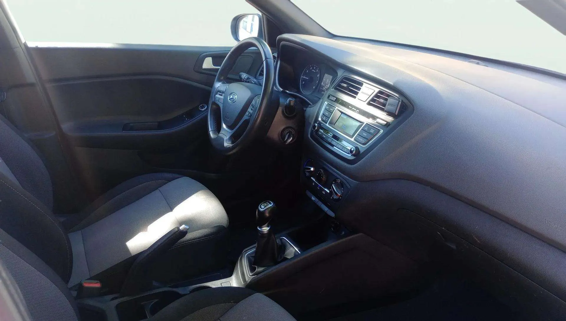 Hyundai i20 1.2 MPI Tecno - foto 16