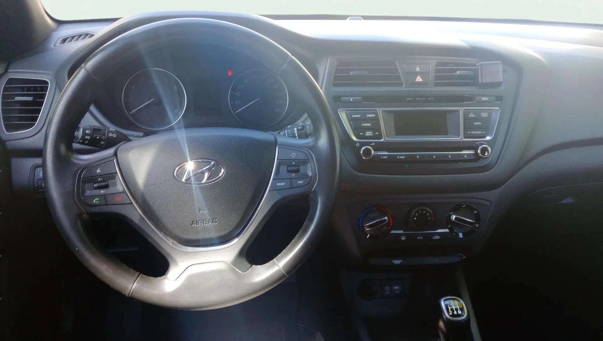 Hyundai i20 1.2 MPI Tecno - foto 9