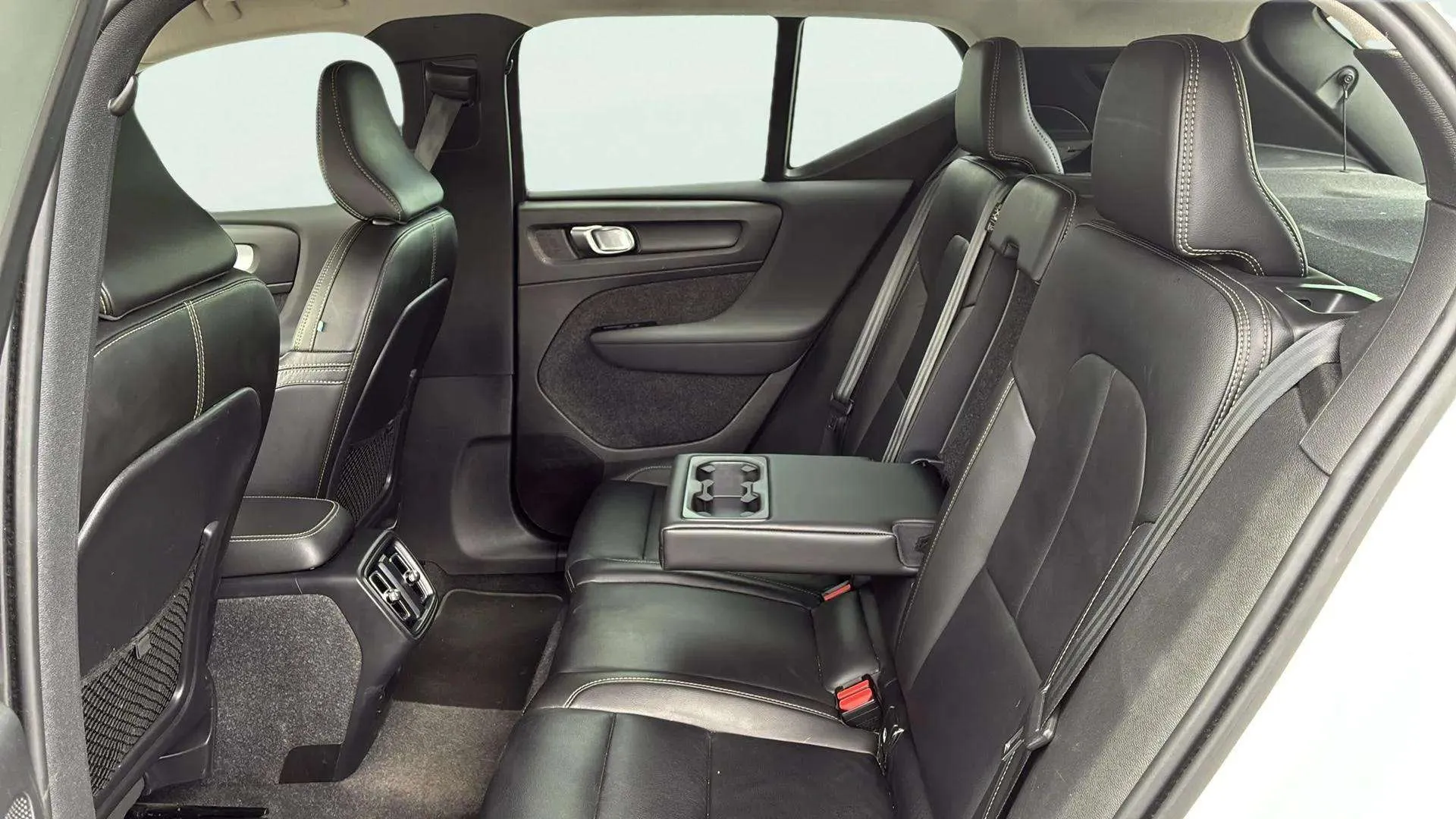 Volvo XC40 1.5 T2 Momentum - foto 27