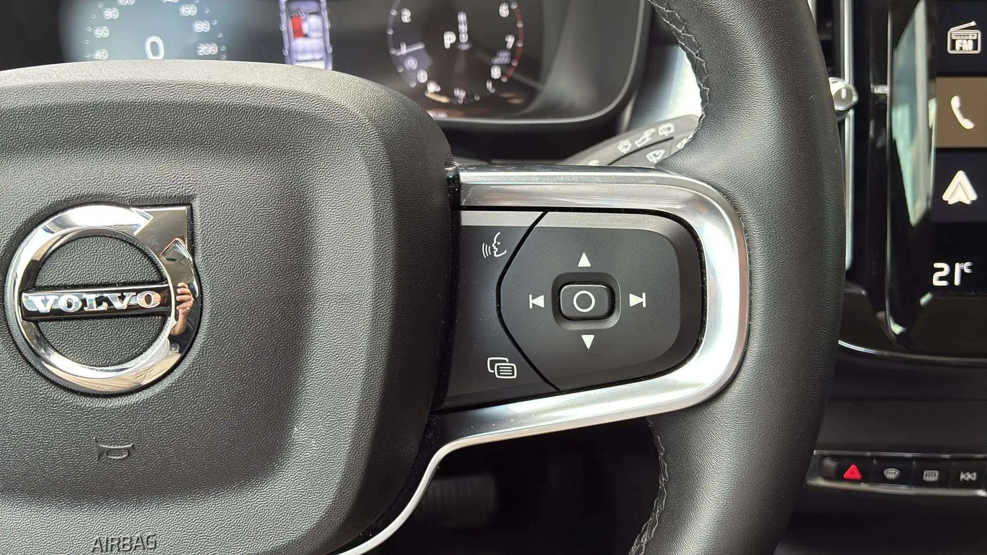 Volvo XC40 1.5 T2 Momentum - foto 17