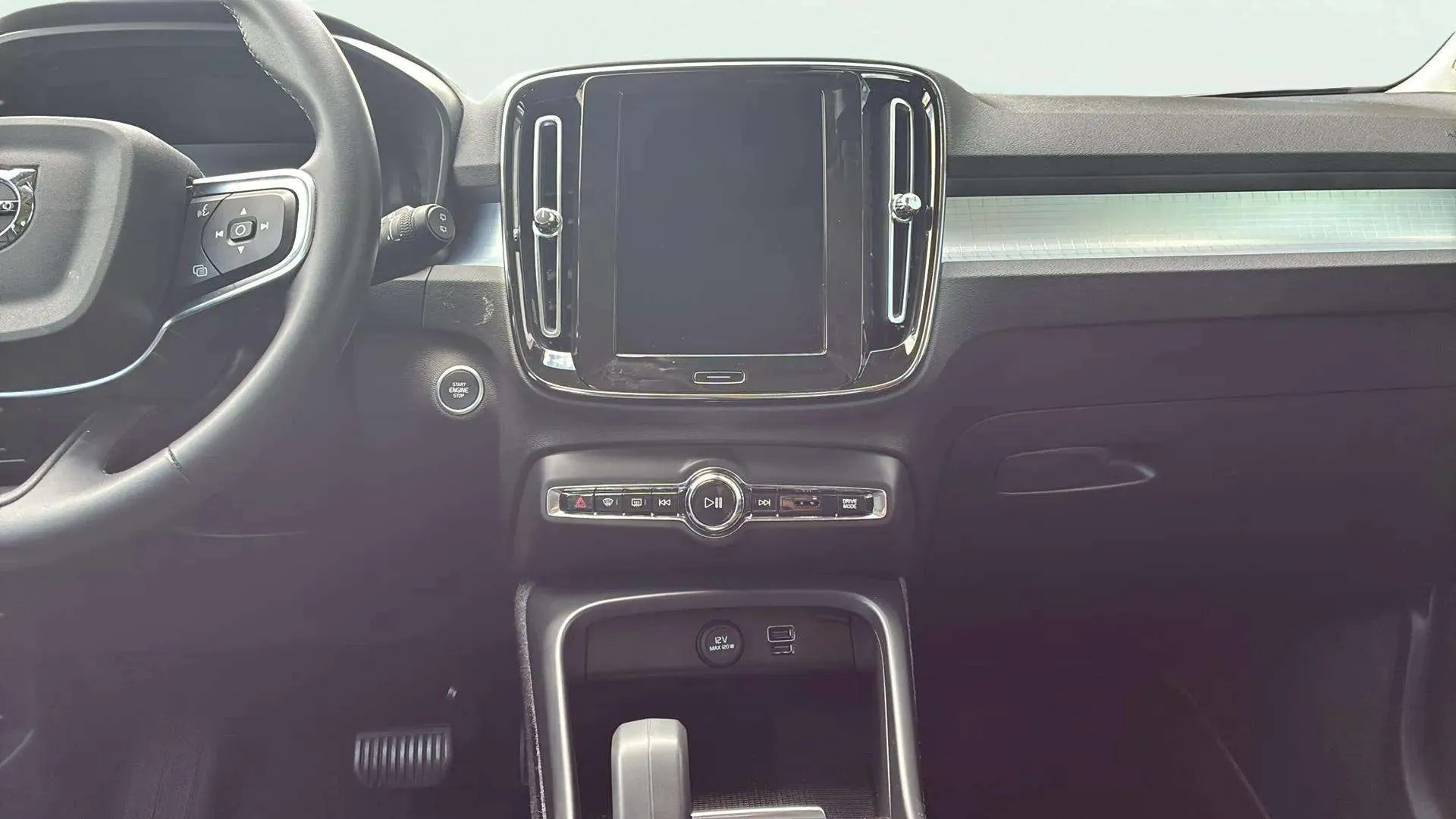 Volvo XC40 1.5 T2 Momentum - foto 18