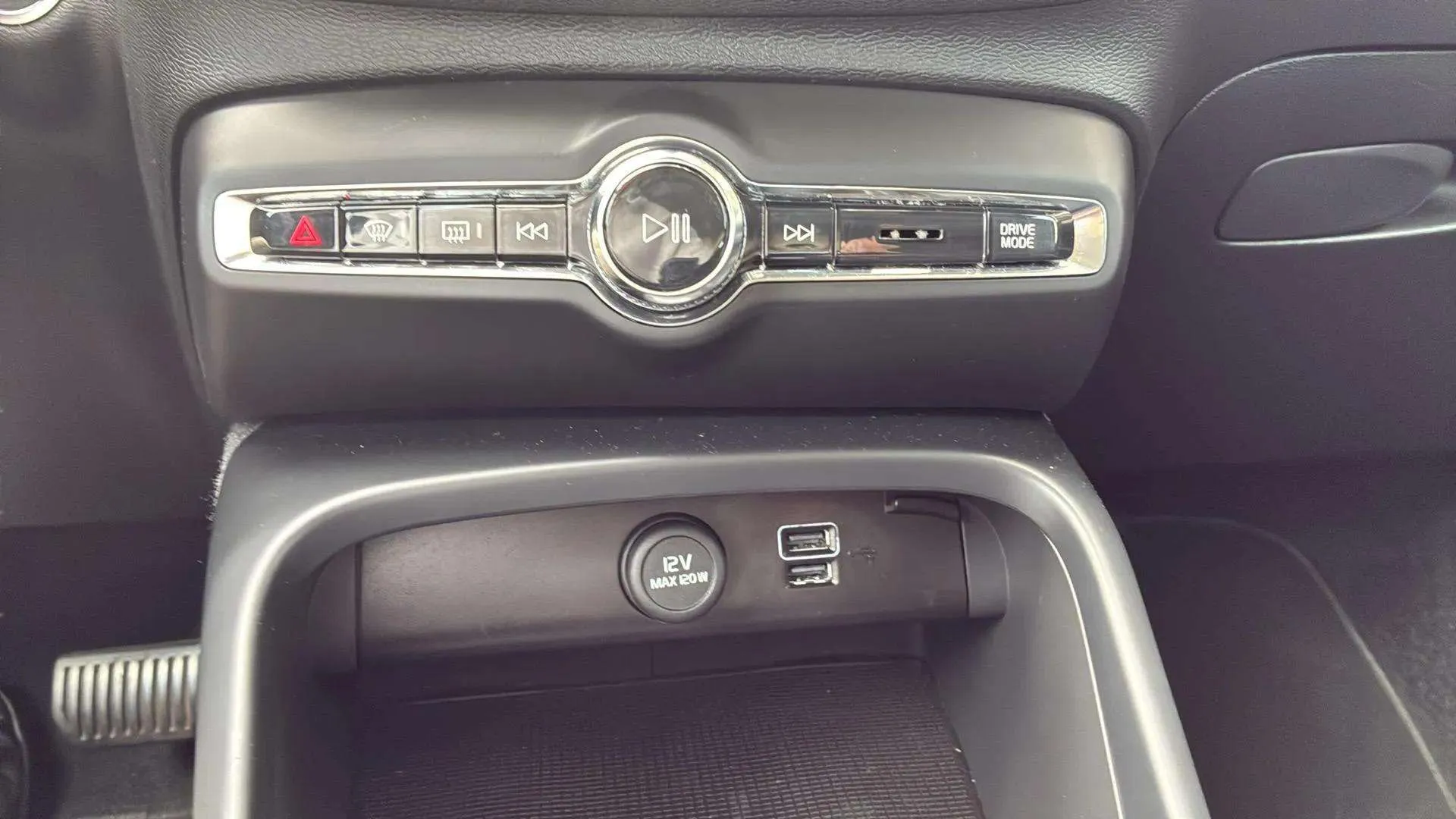 Volvo XC40 1.5 T2 Momentum - foto 20