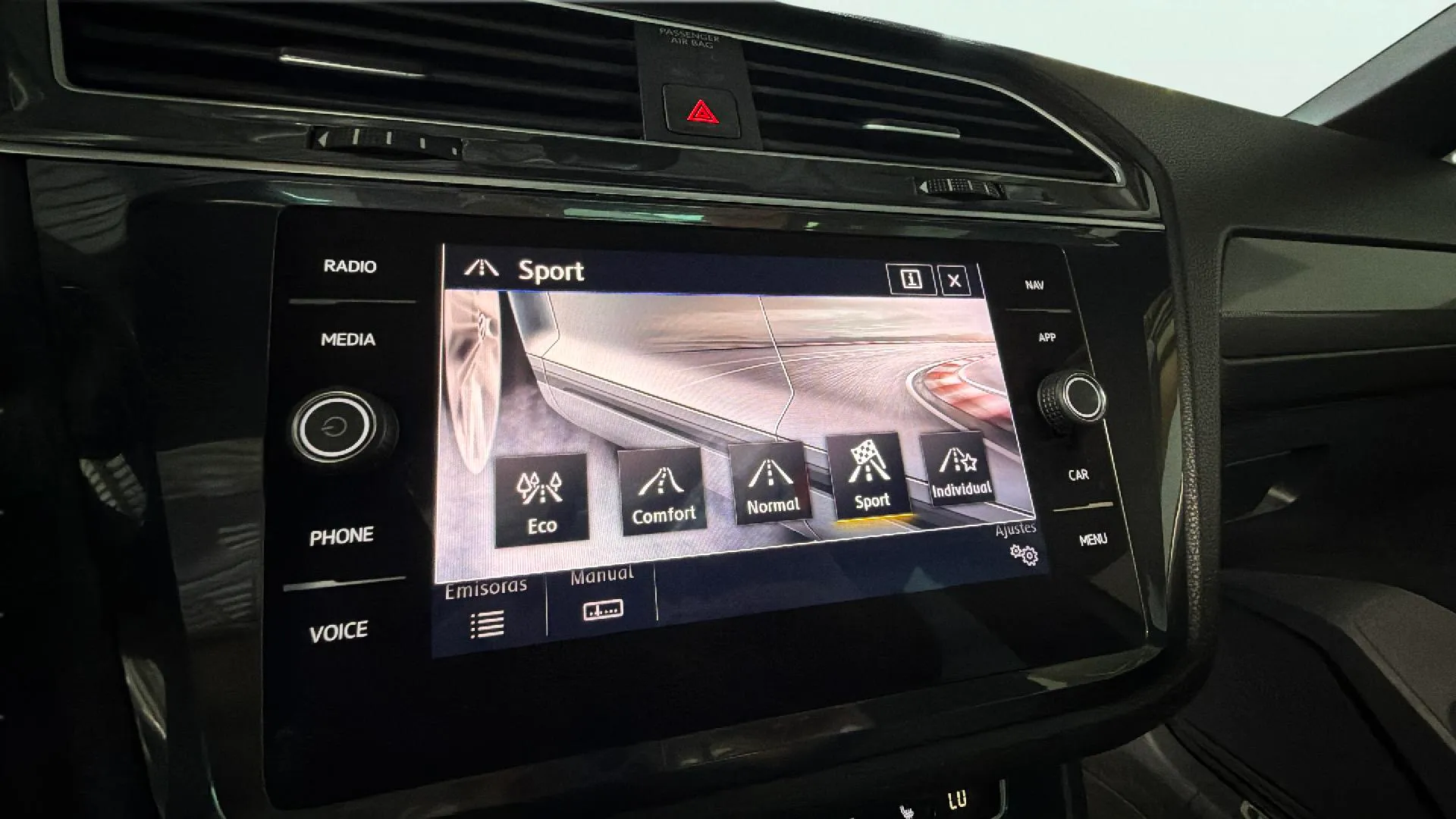 Volkswagen Tiguan Sport 2.0 TDI 4Motion DSG - foto 34