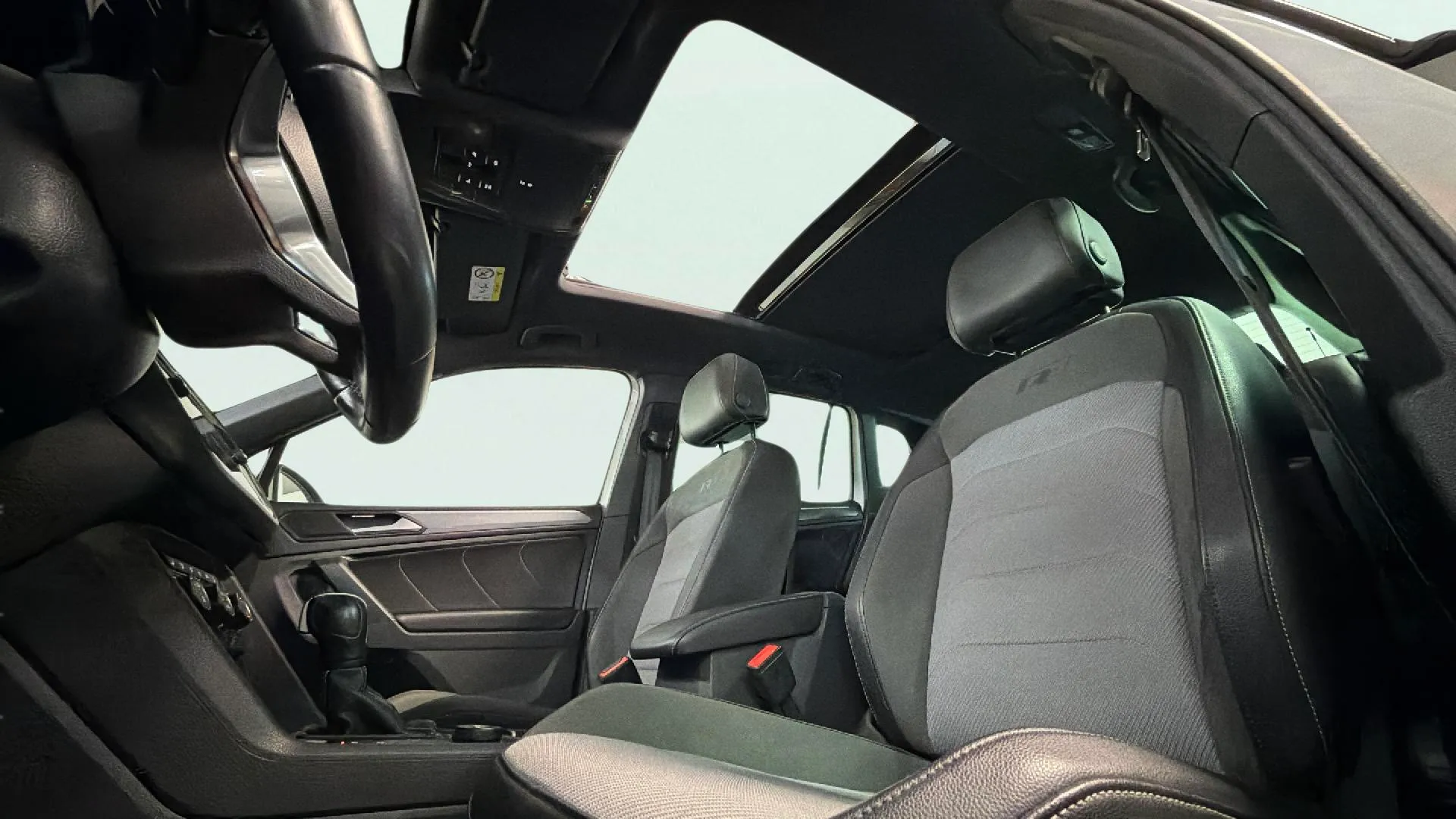 Volkswagen Tiguan Sport 2.0 TDI 4Motion DSG - foto 27