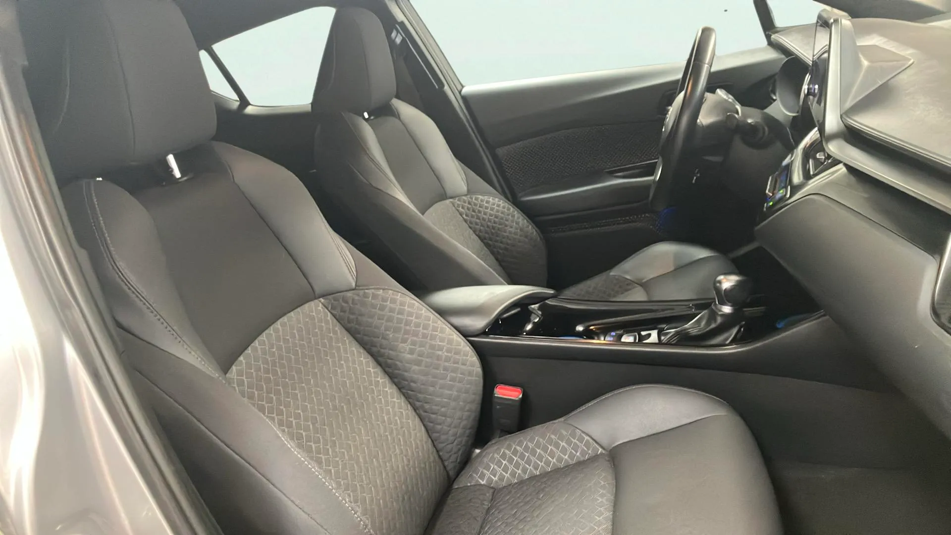 Toyota C-HR 1.8 125H Active - foto 14