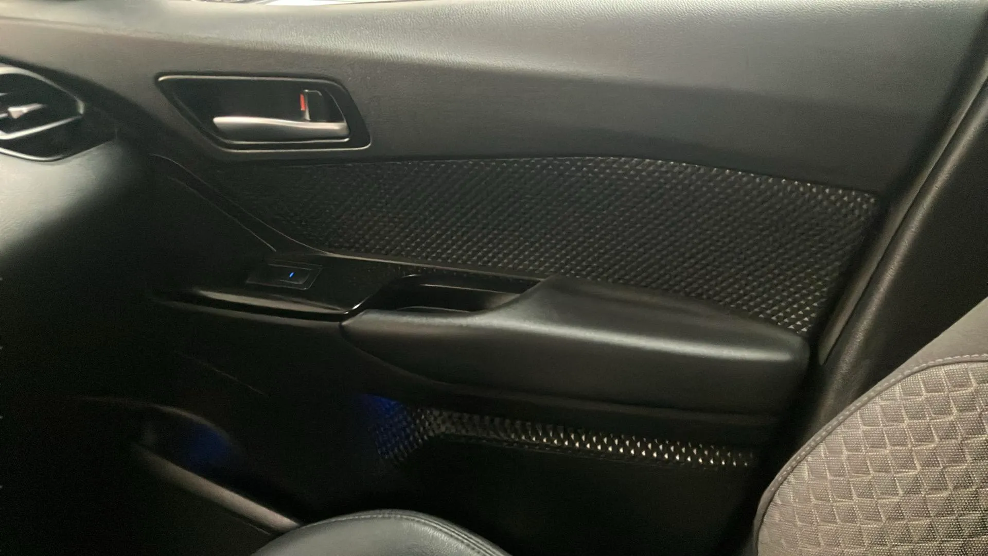 Toyota C-HR 1.8 125H Active - foto 15