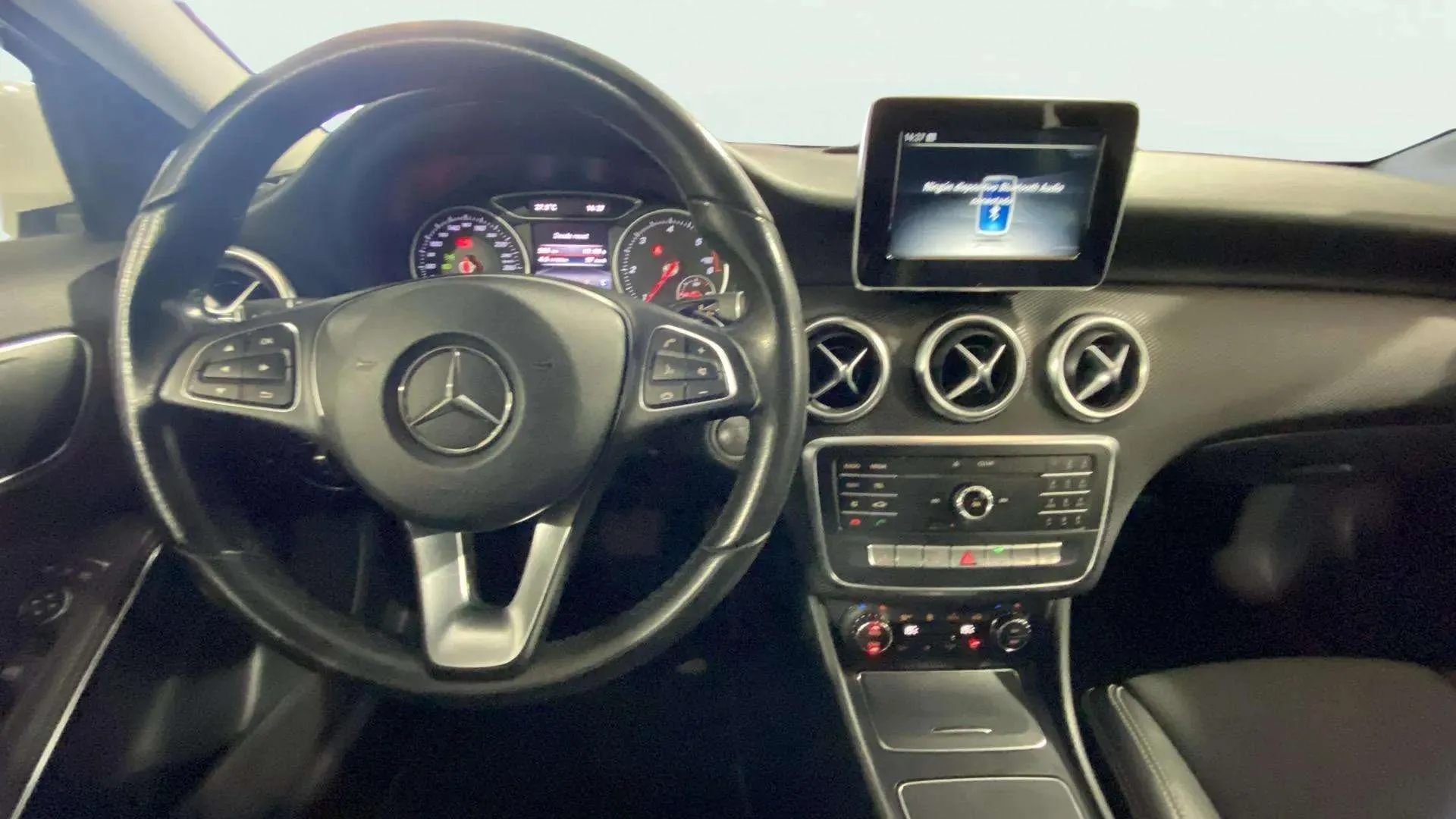 Mercedes-Benz Clase A A 180 d - foto 8