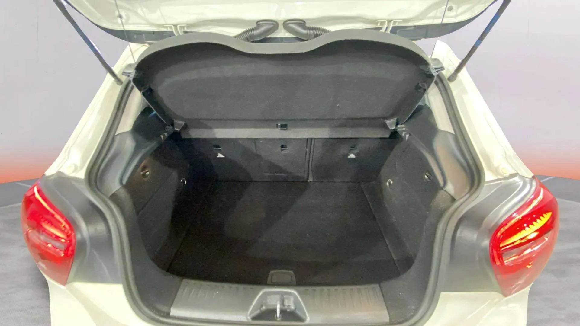 Mercedes-Benz Clase A A 180 d - foto 17